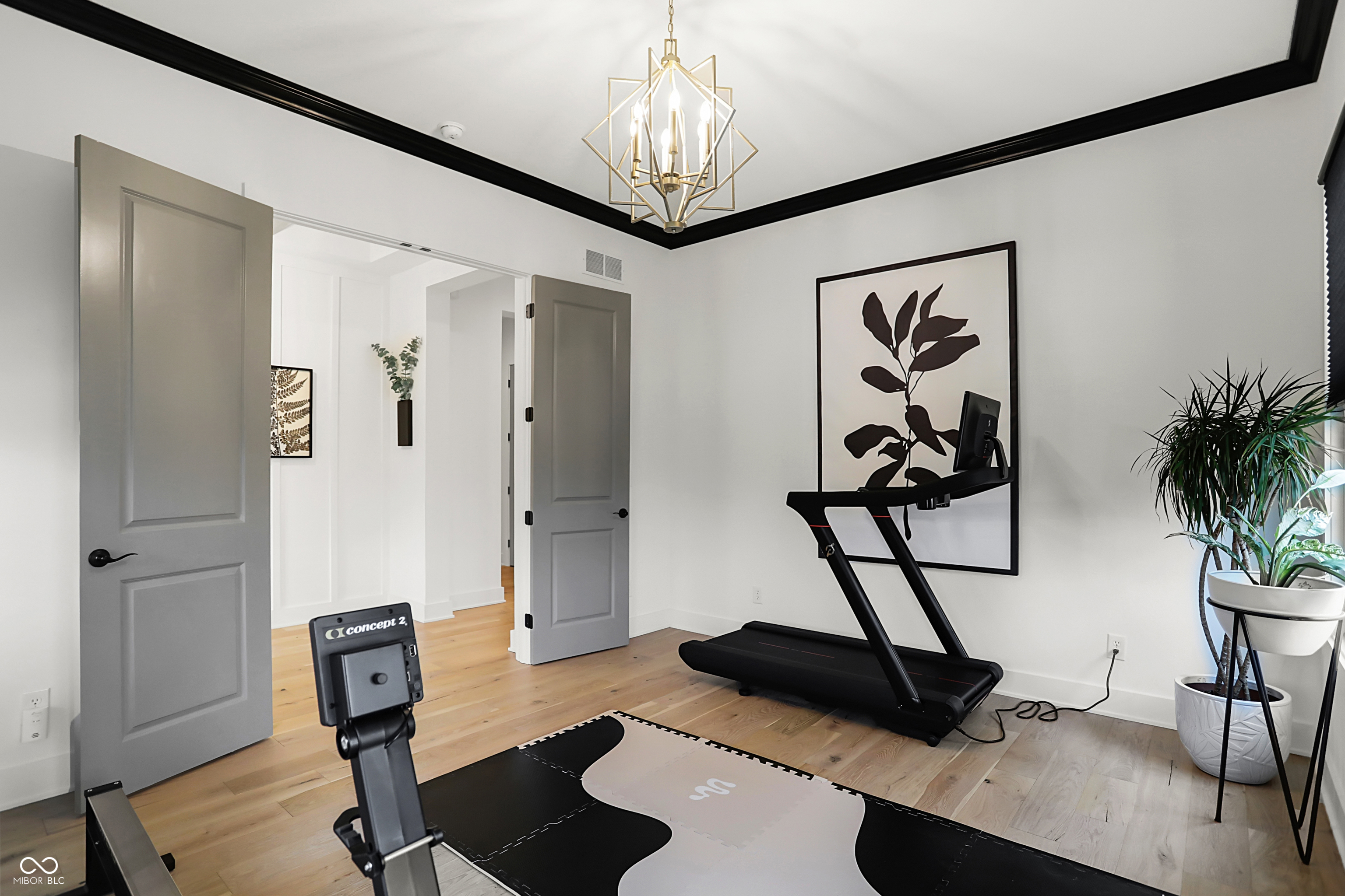 14991 Oak Hollow Lane W