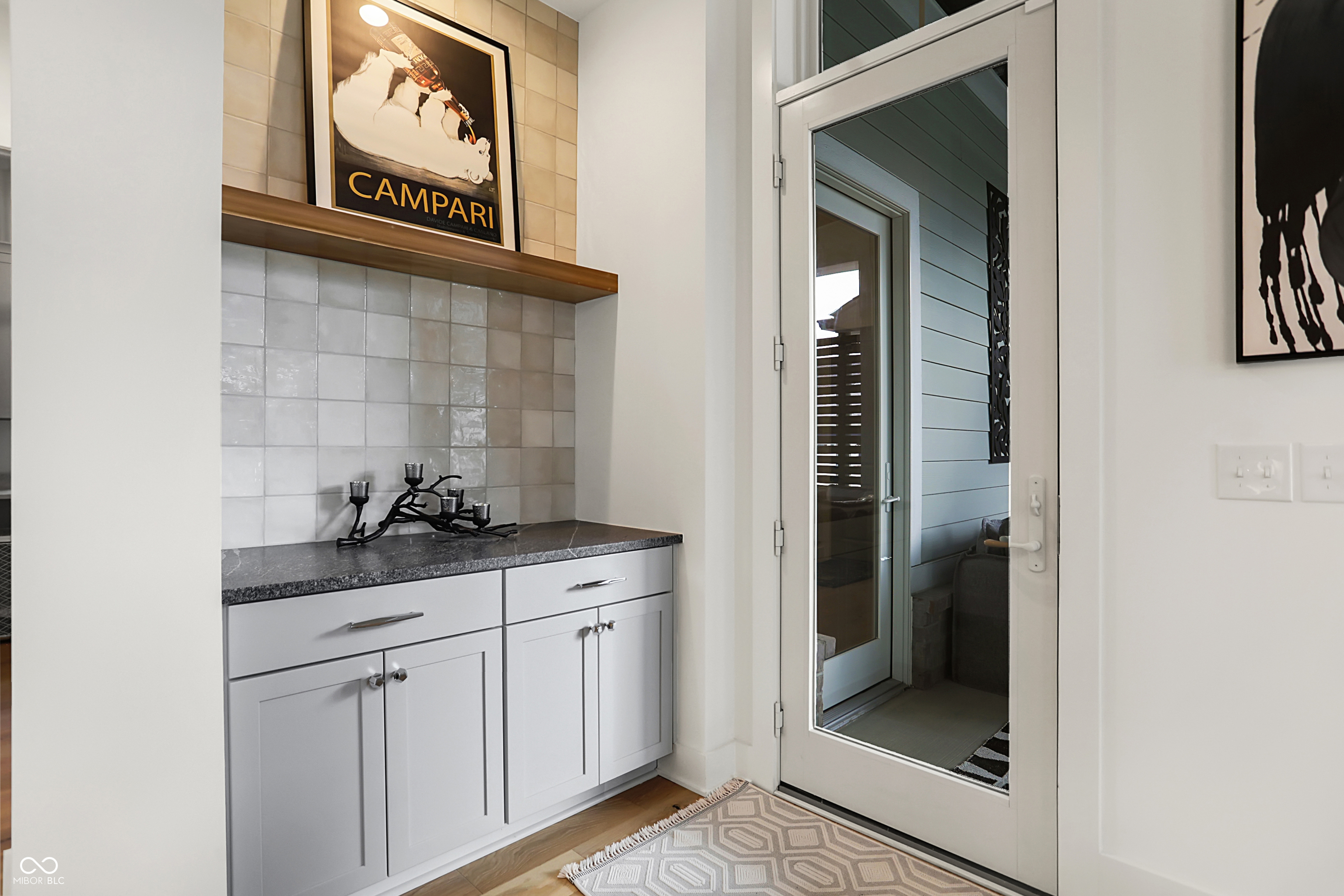 14991 Oak Hollow Lane W