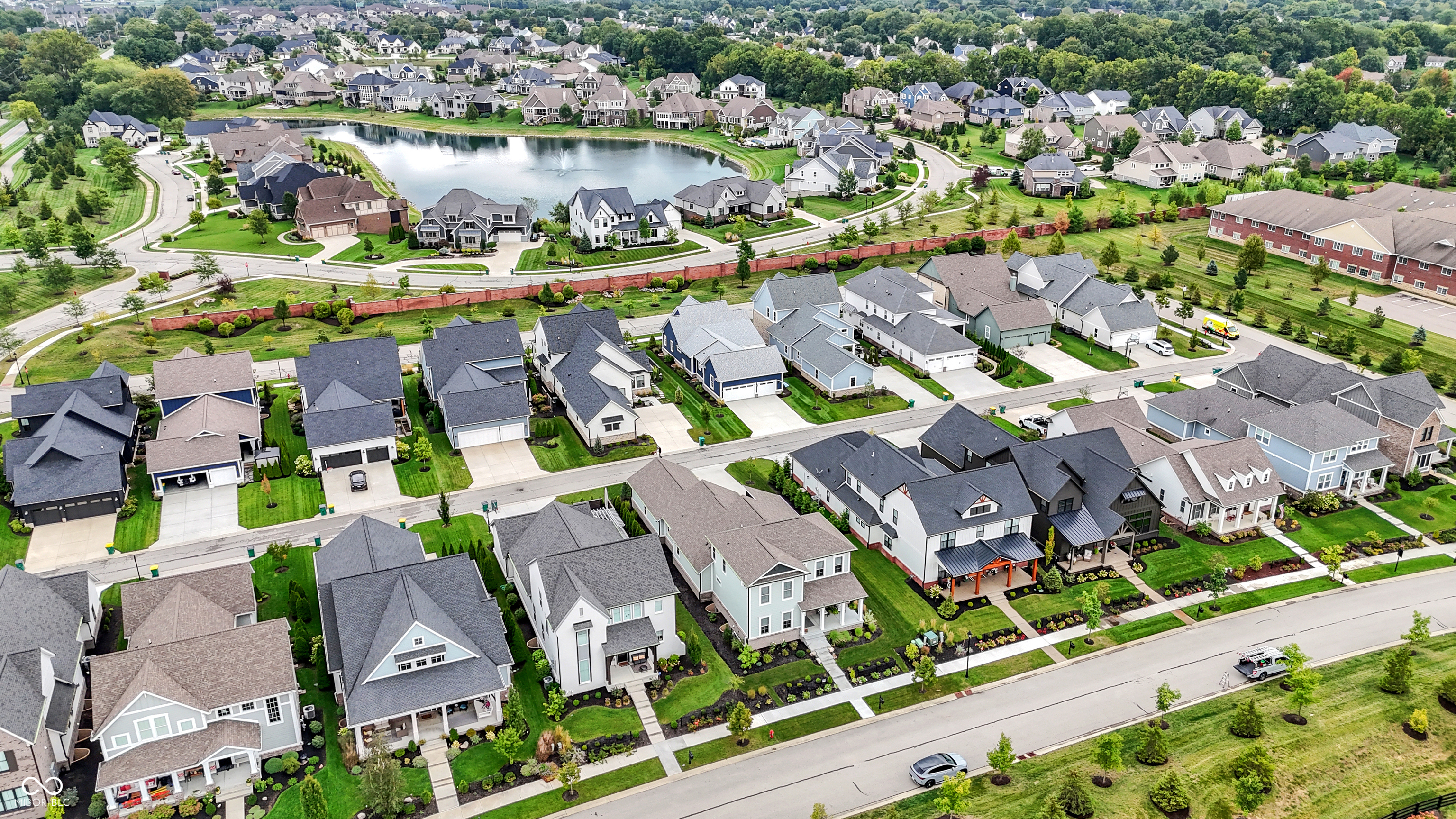 14991 Oak Hollow Lane W