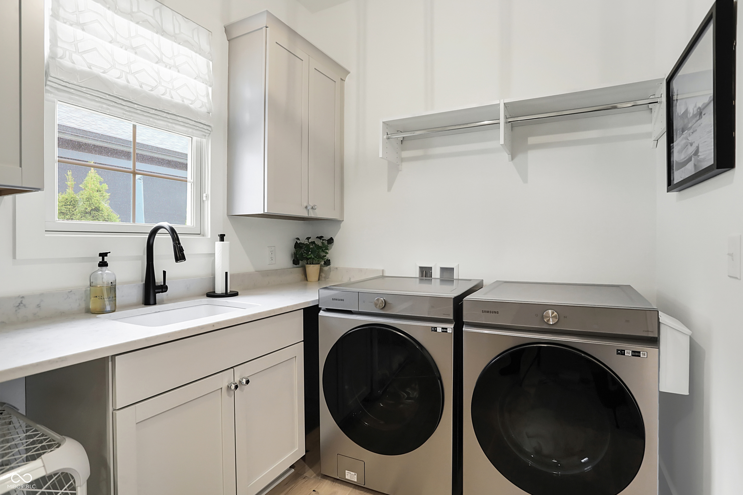 14991 Oak Hollow Lane W