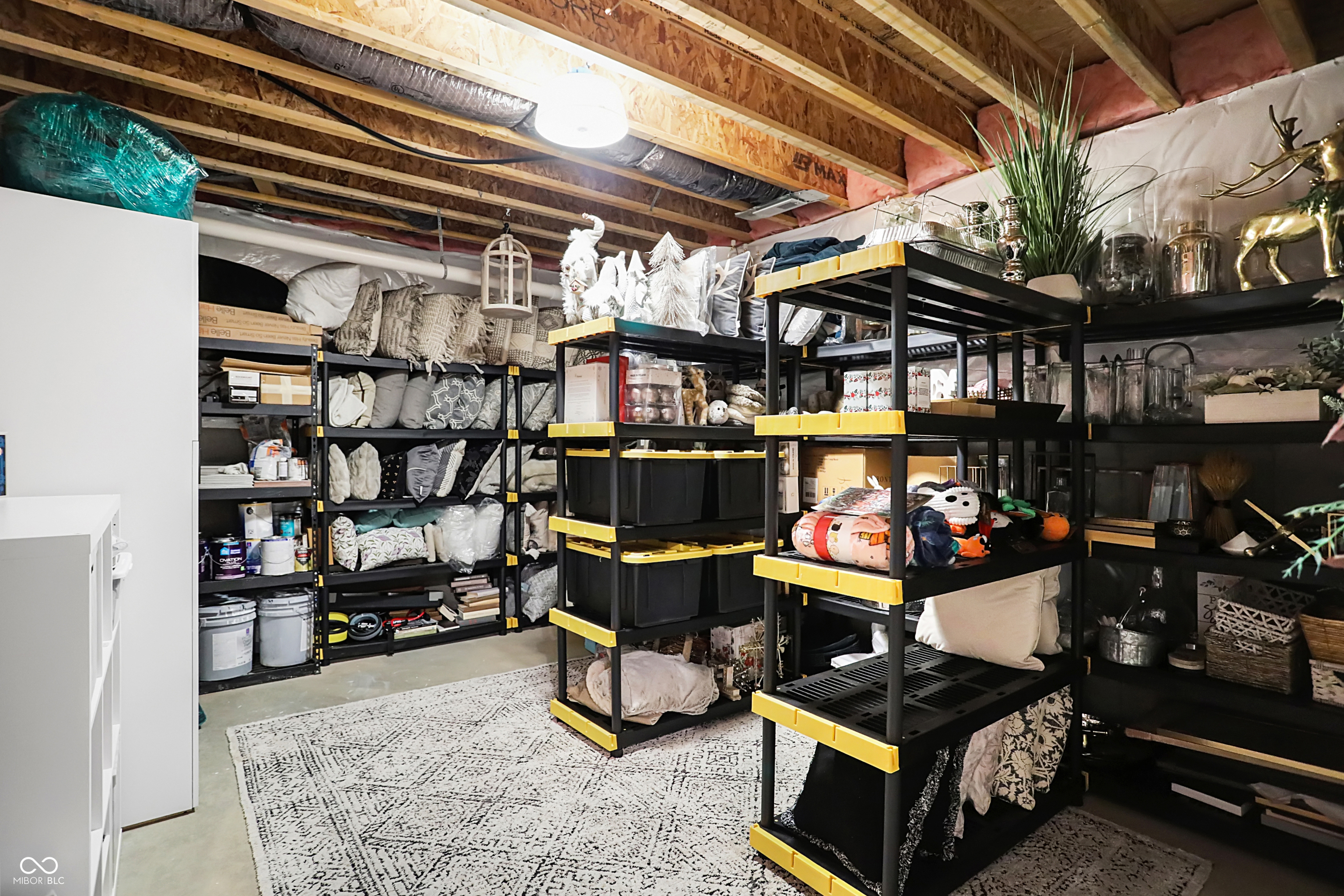 14991 Oak Hollow Lane W