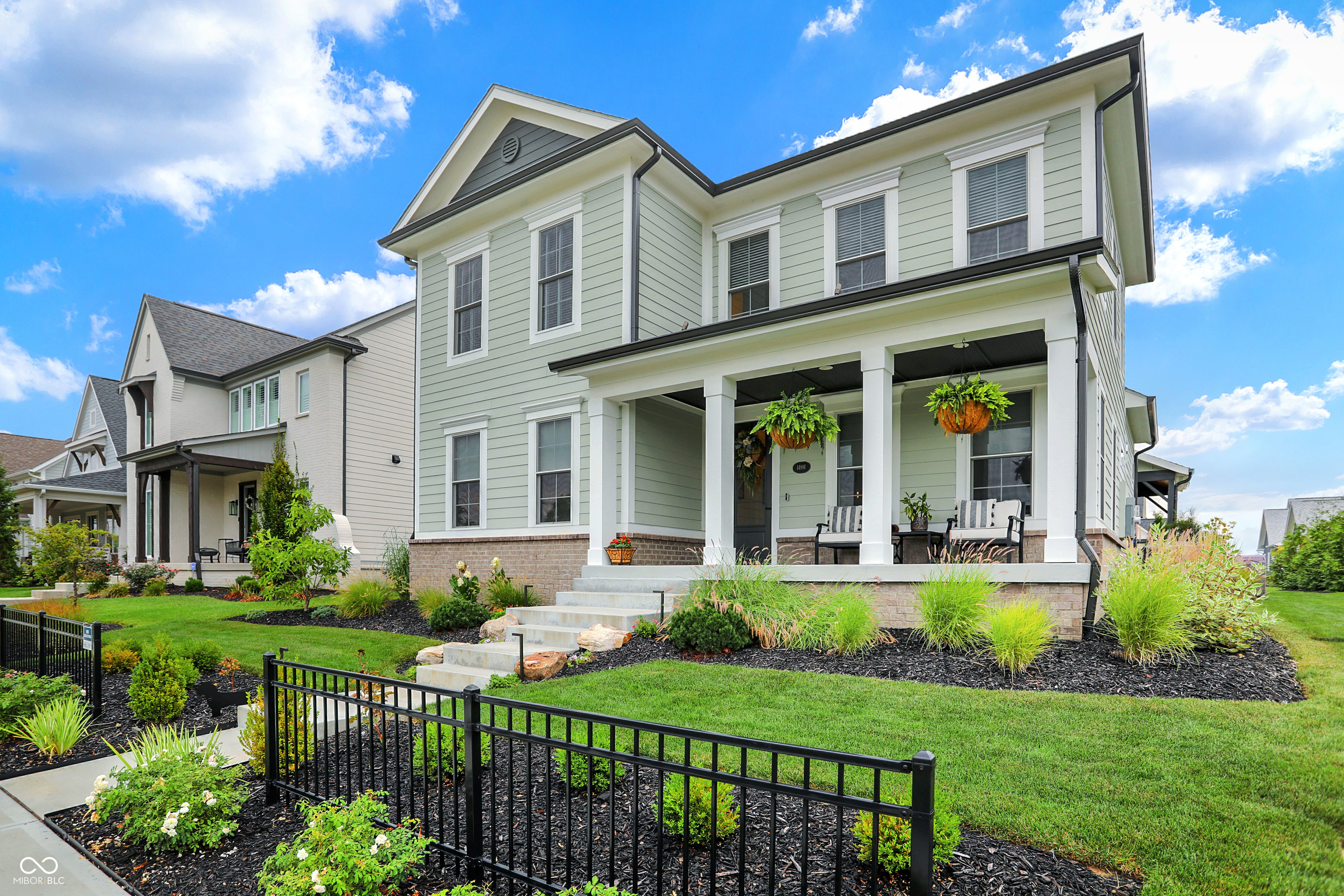 14991 Oak Hollow Lane W