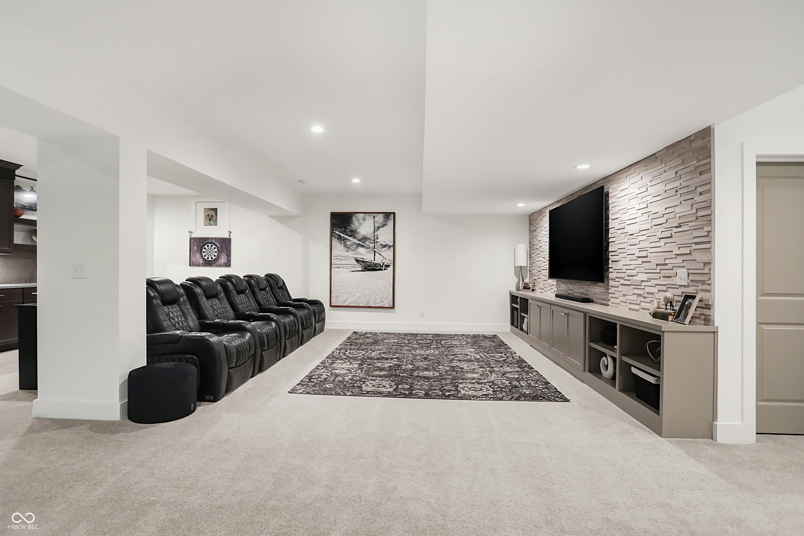 14991 Oak Hollow Lane W