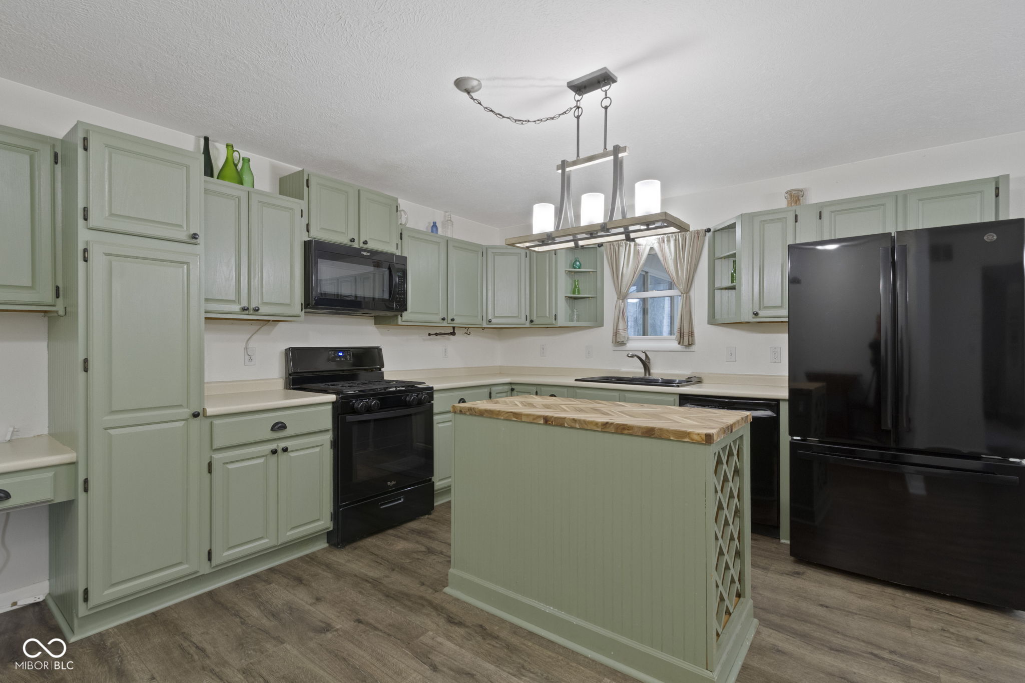 11444 Ralston Avenue