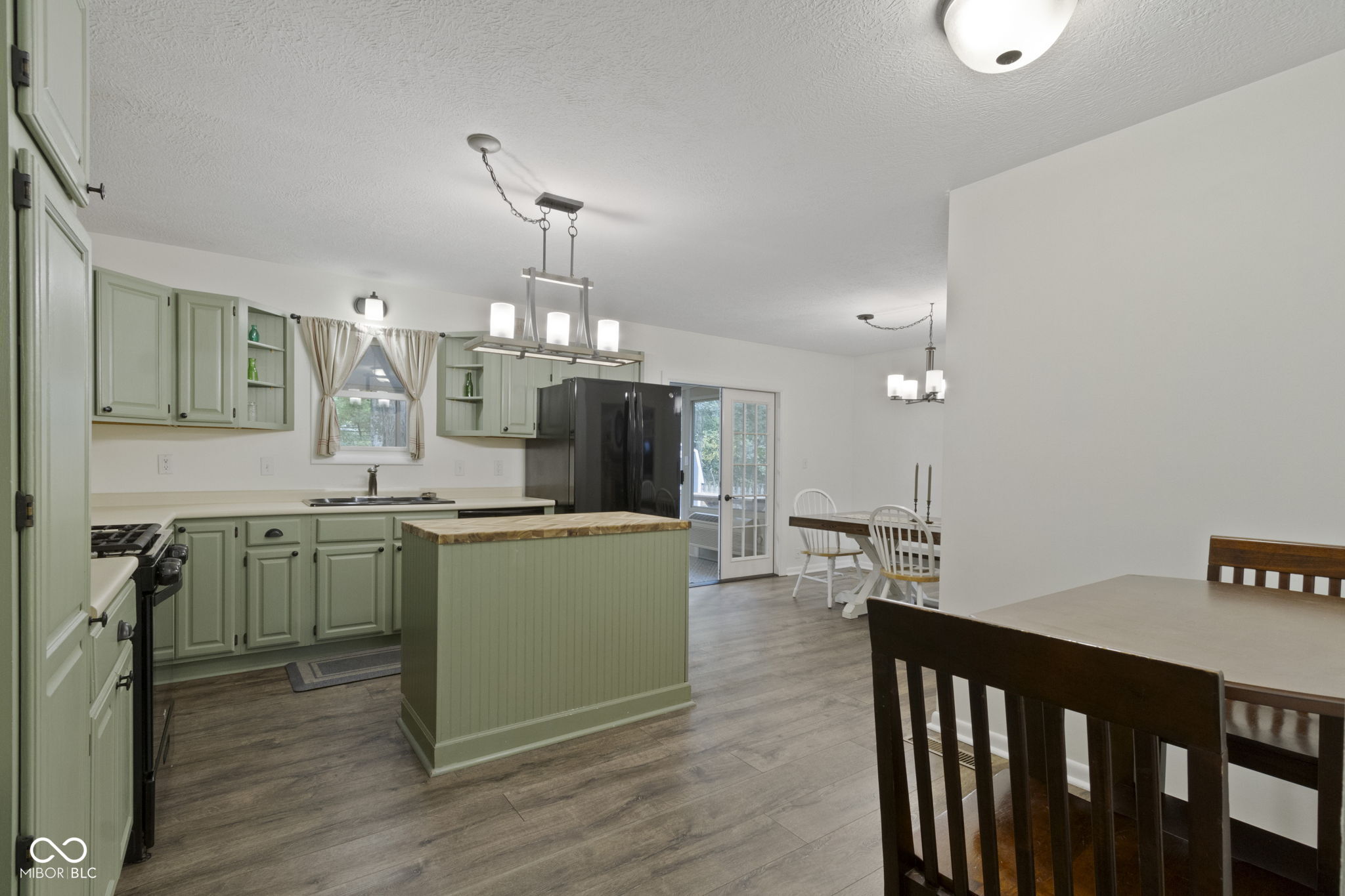 11444 Ralston Avenue