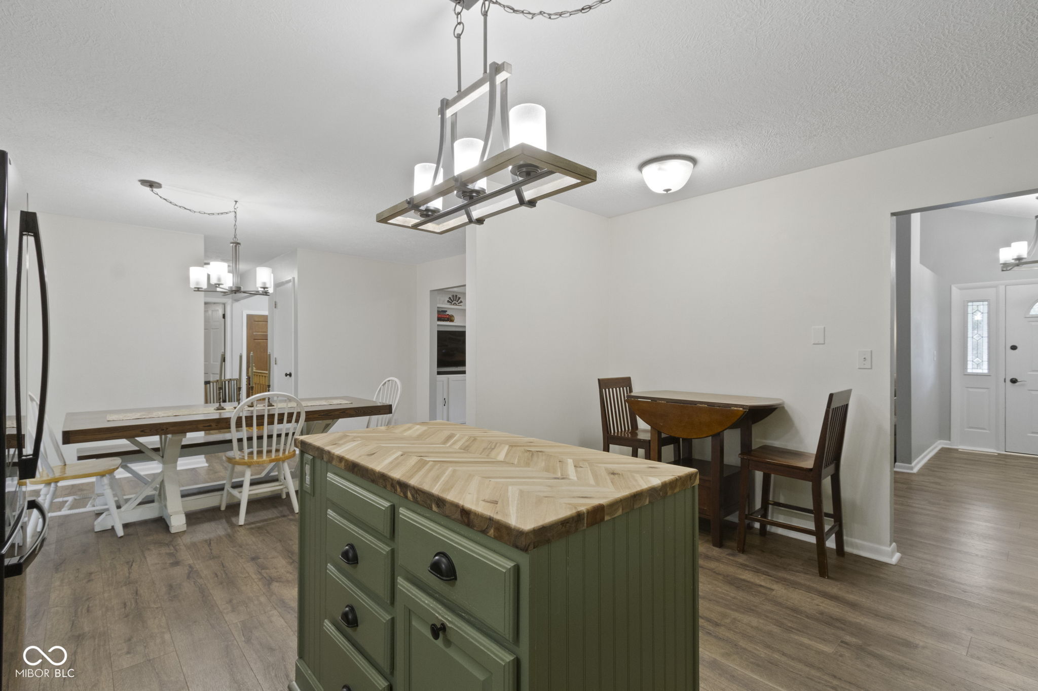 11444 Ralston Avenue