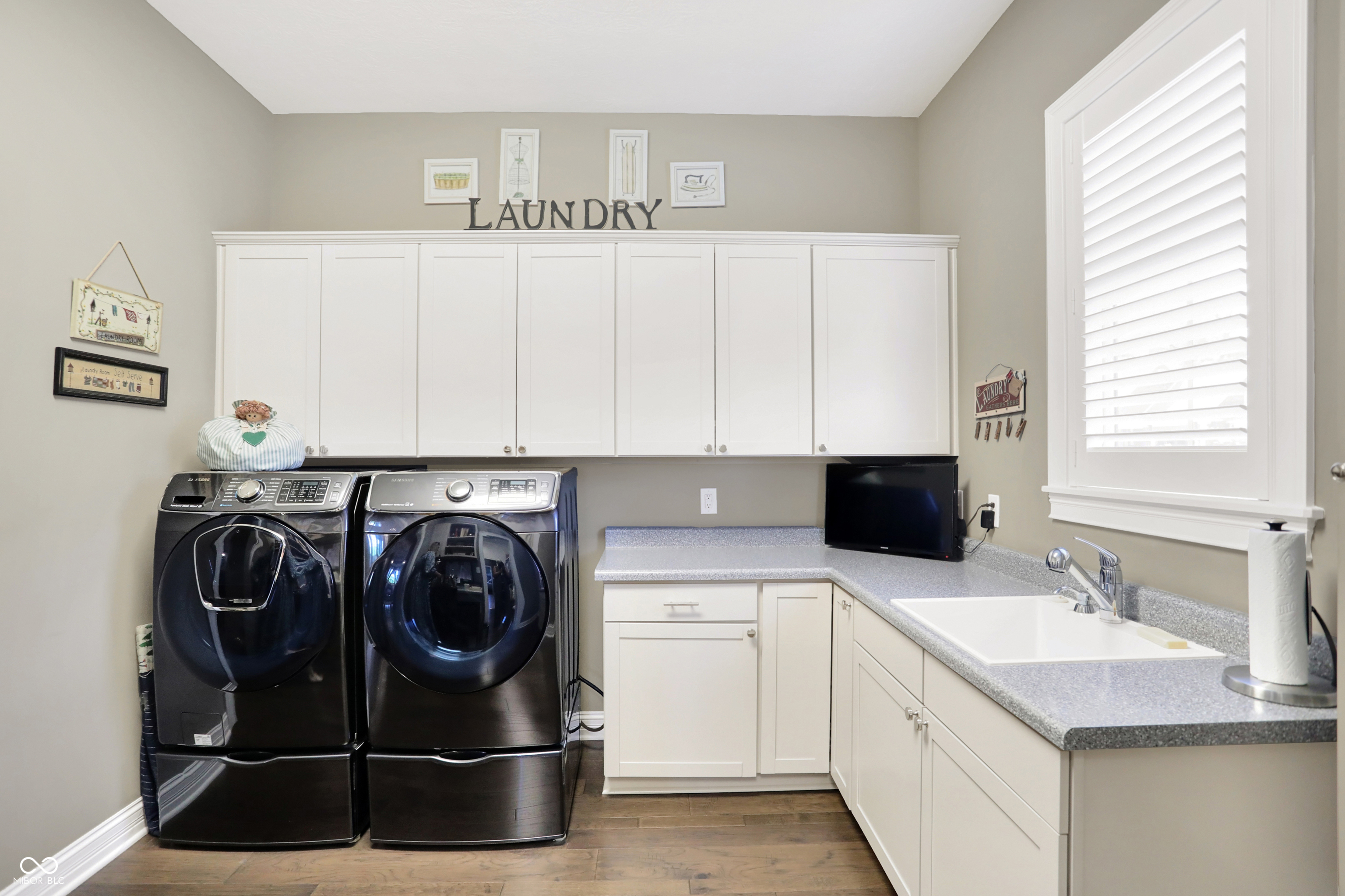 364 Chatham Hills Boulevard