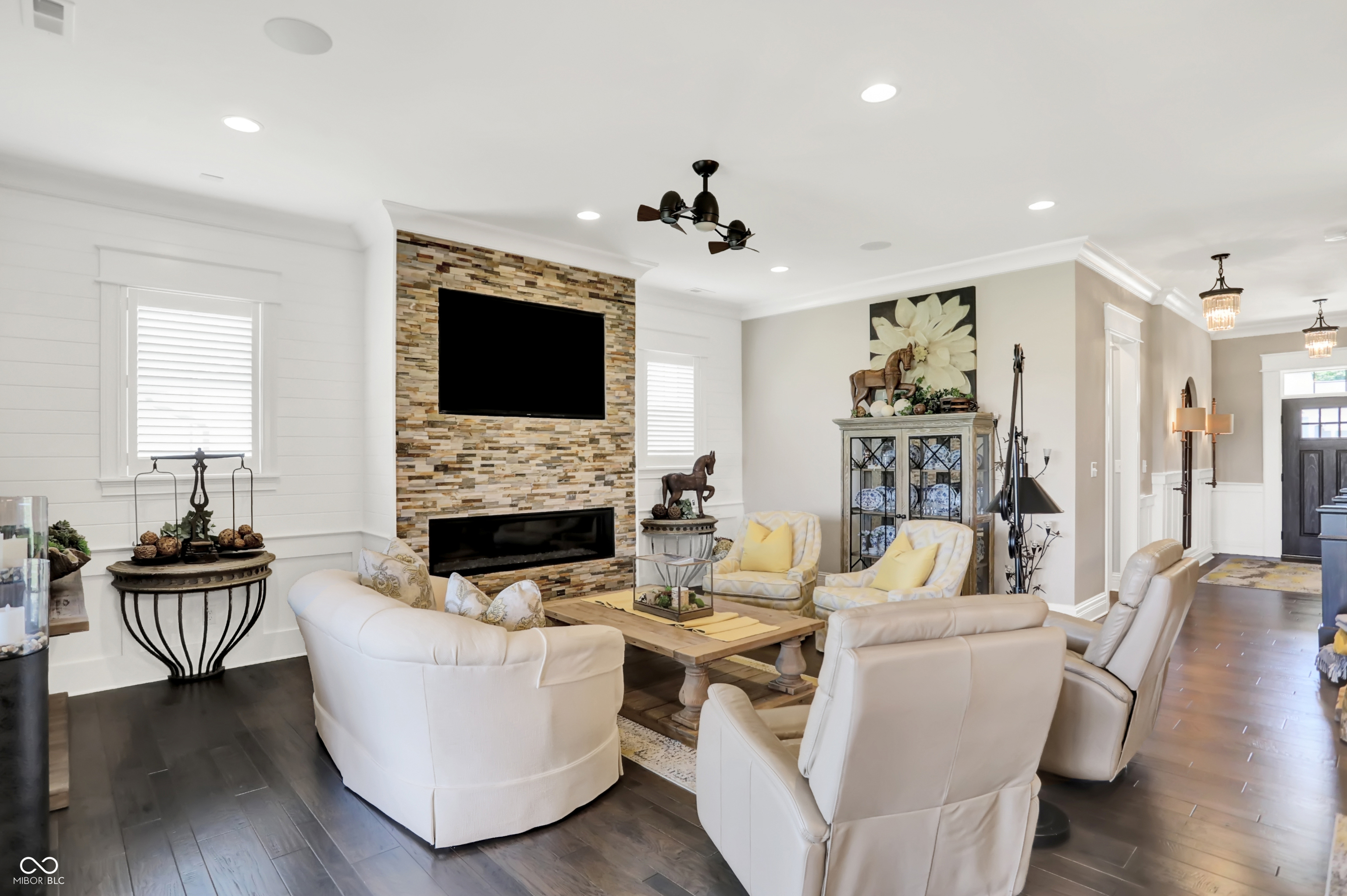 364 Chatham Hills Boulevard