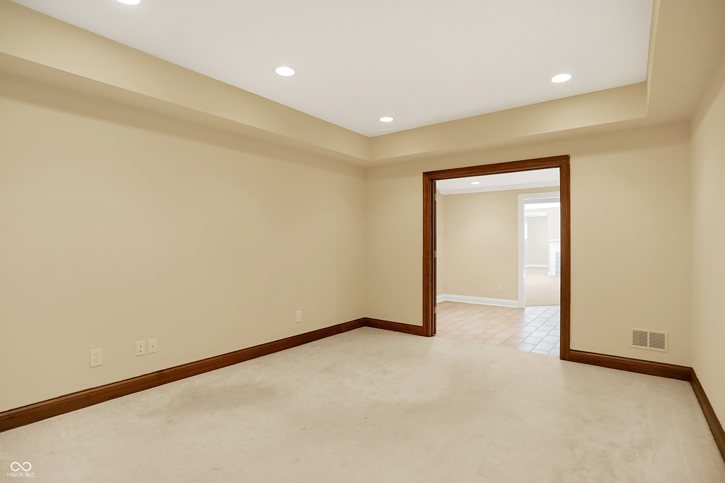 6525 Greenridge Drive