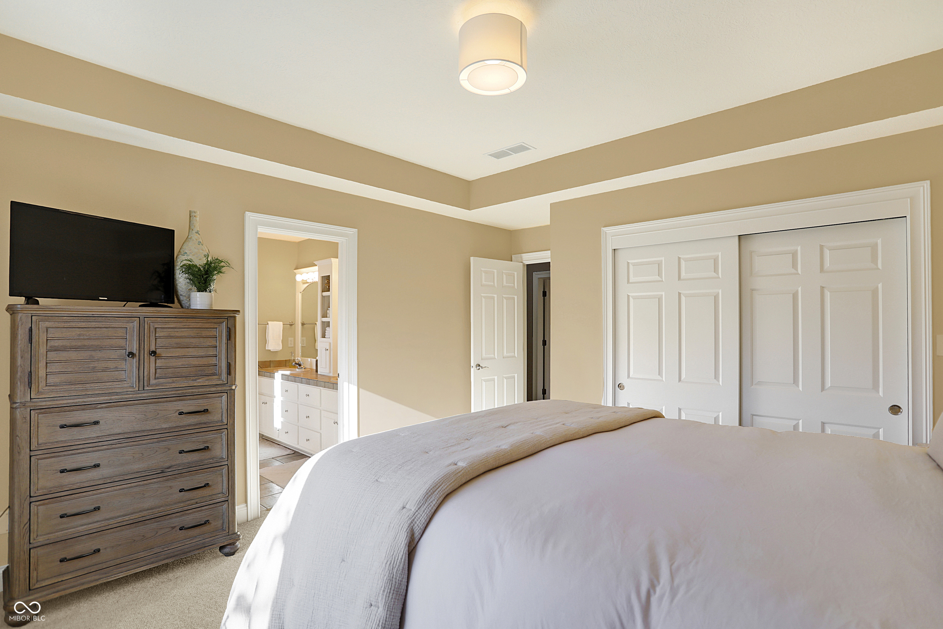 6525 Greenridge Drive