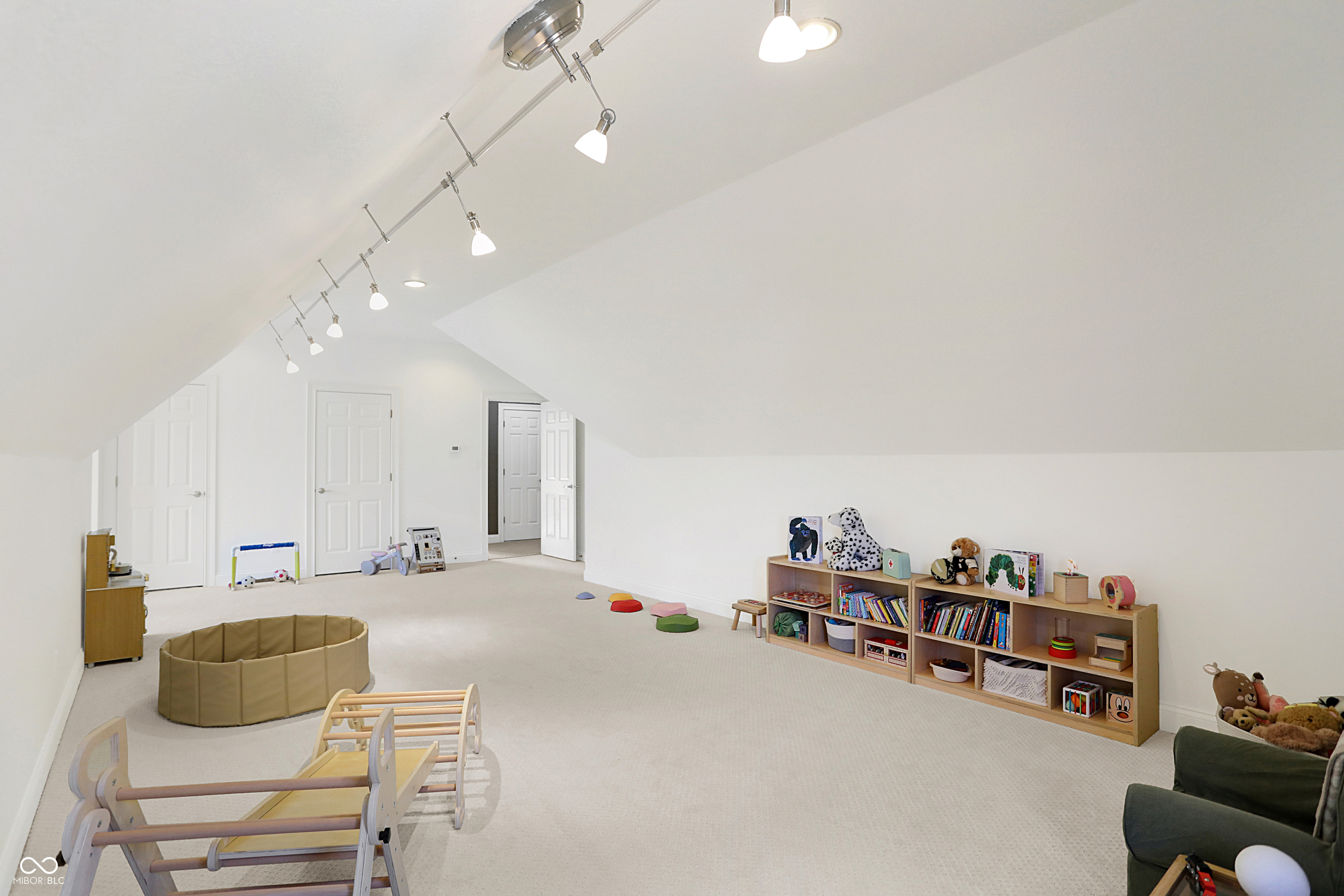 6525 Greenridge Drive