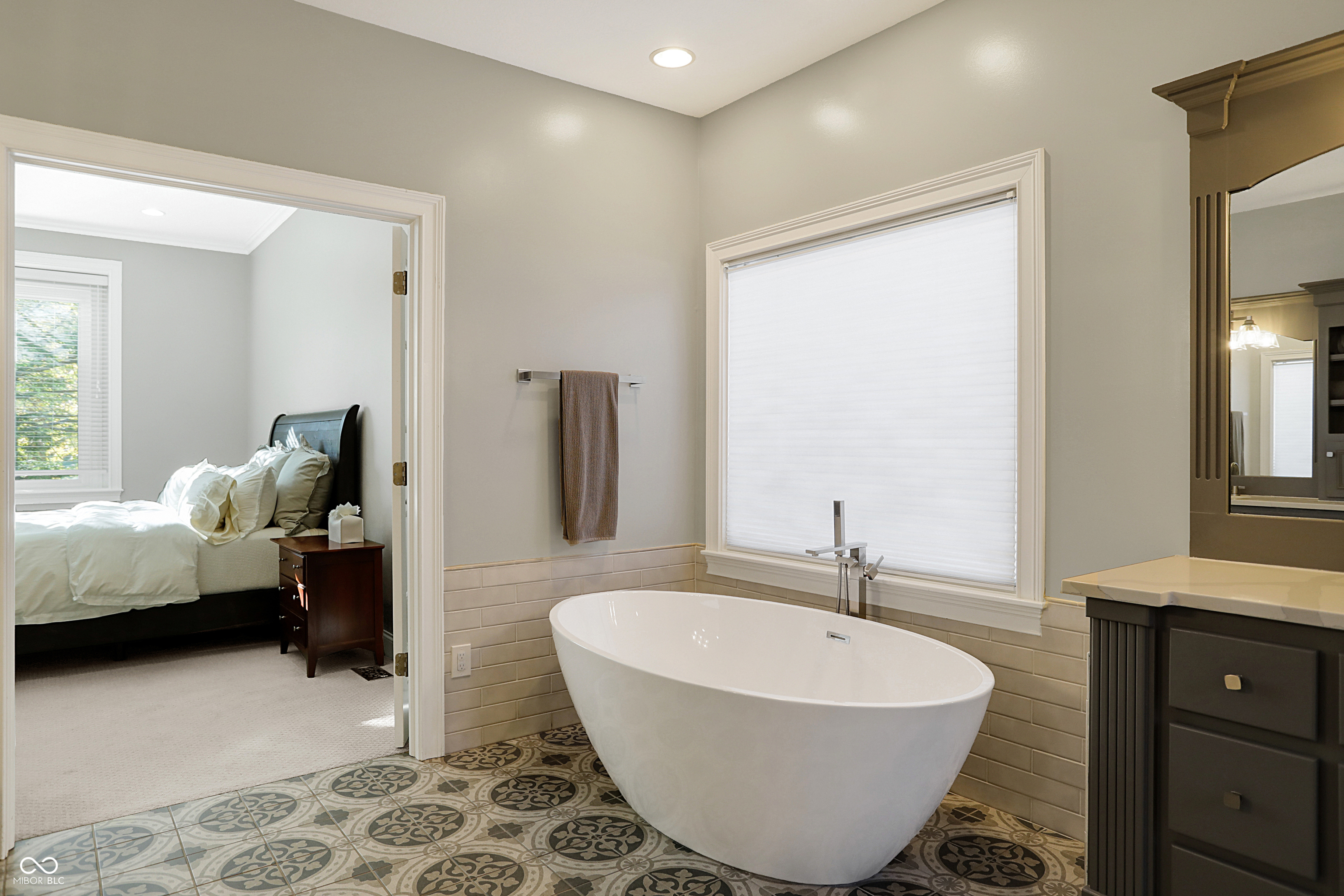 6525 Greenridge Drive