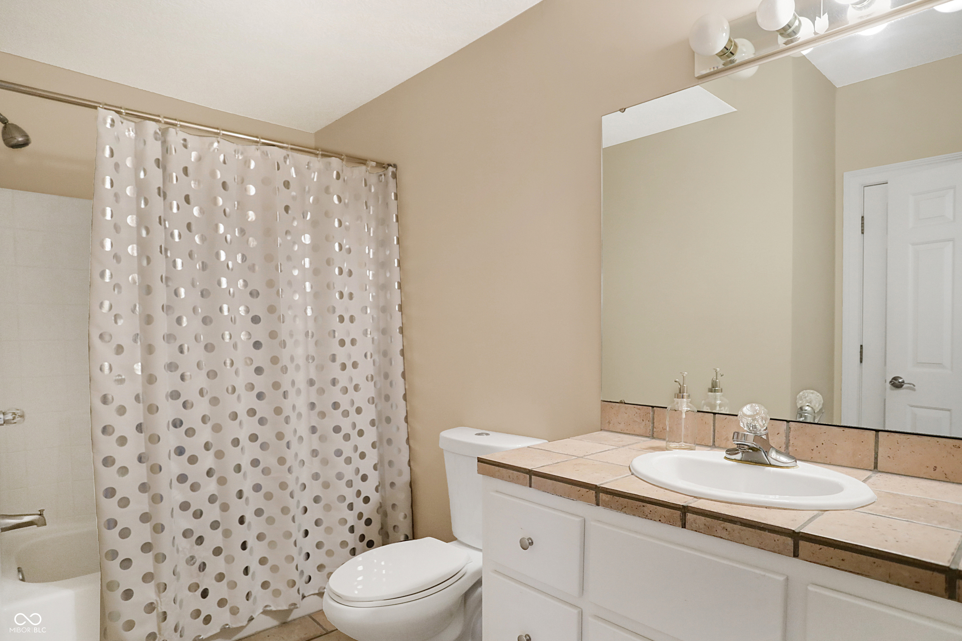 6525 Greenridge Drive