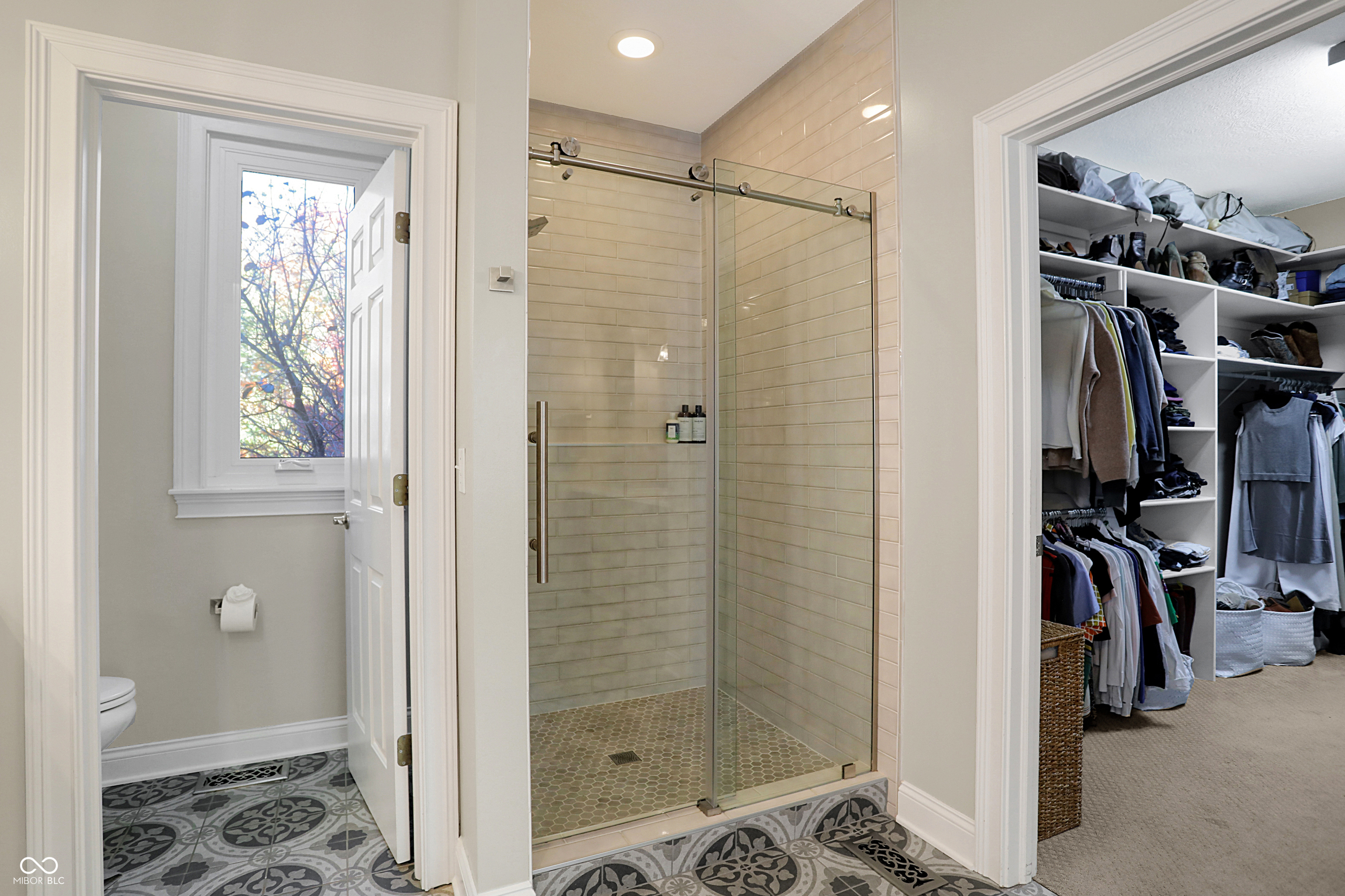 6525 Greenridge Drive