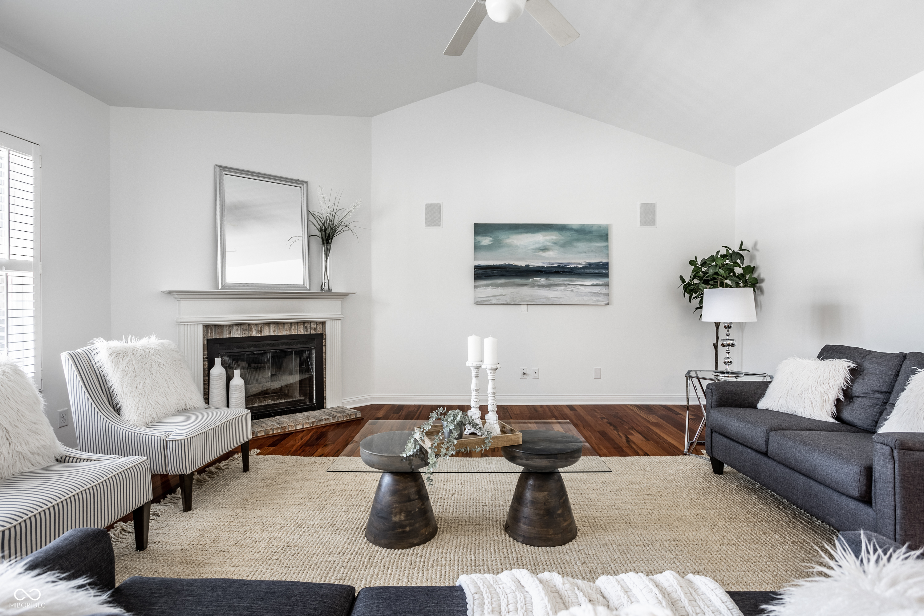 2541 Royal Boulevard