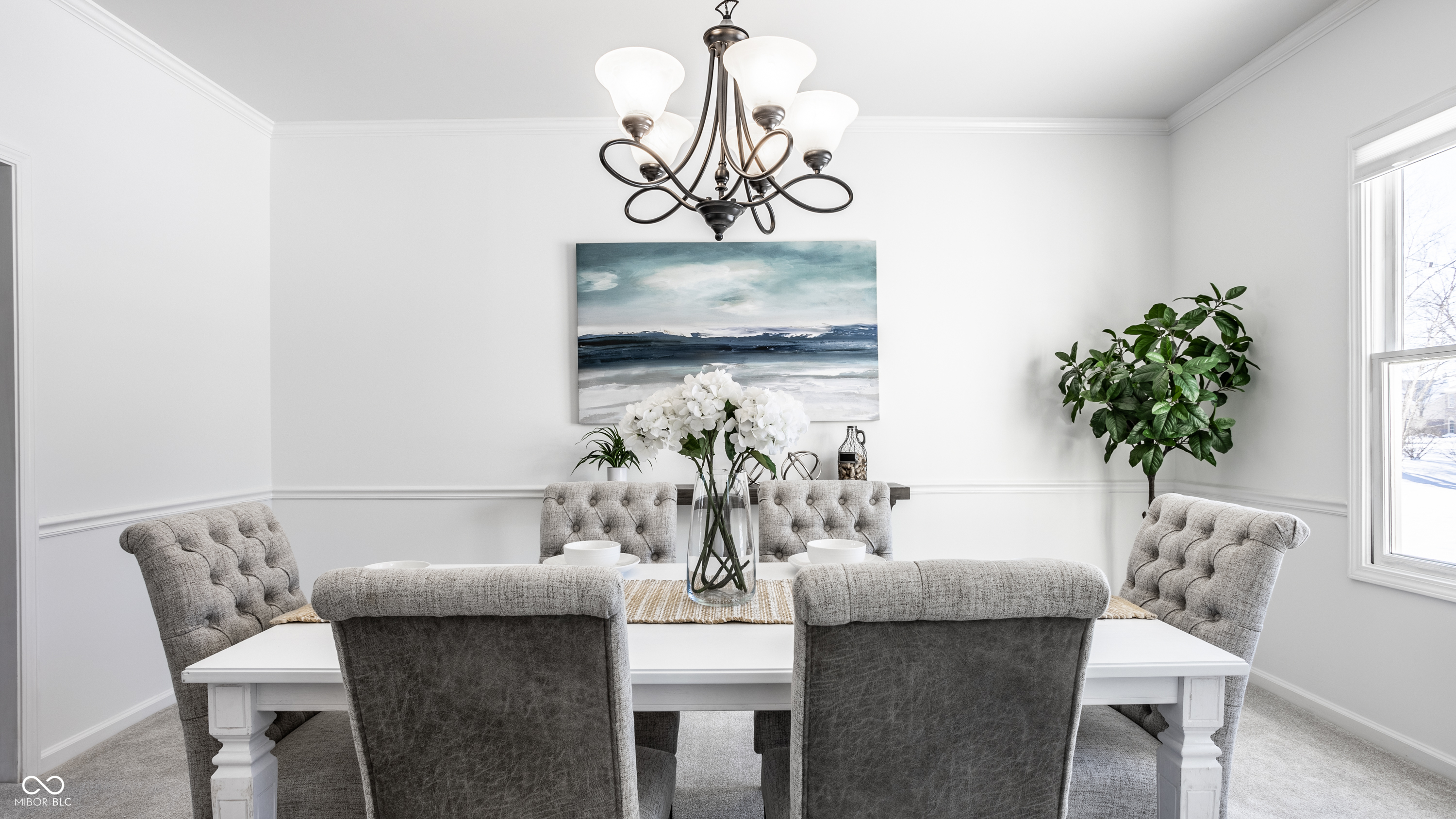 2541 Royal Boulevard