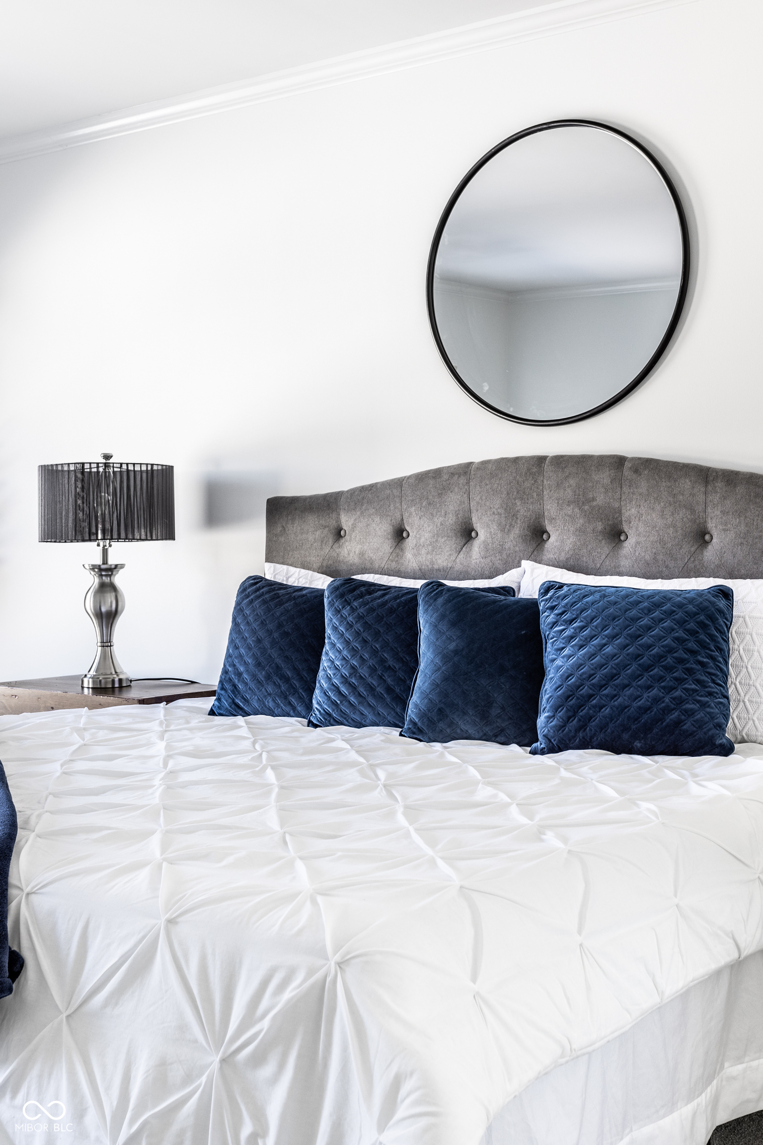 2541 Royal Boulevard