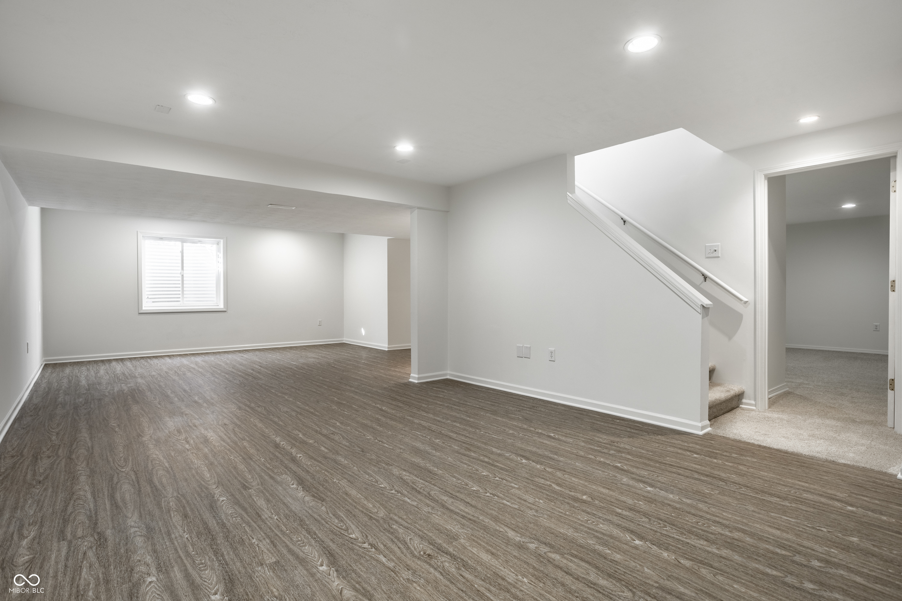 2541 Royal Boulevard