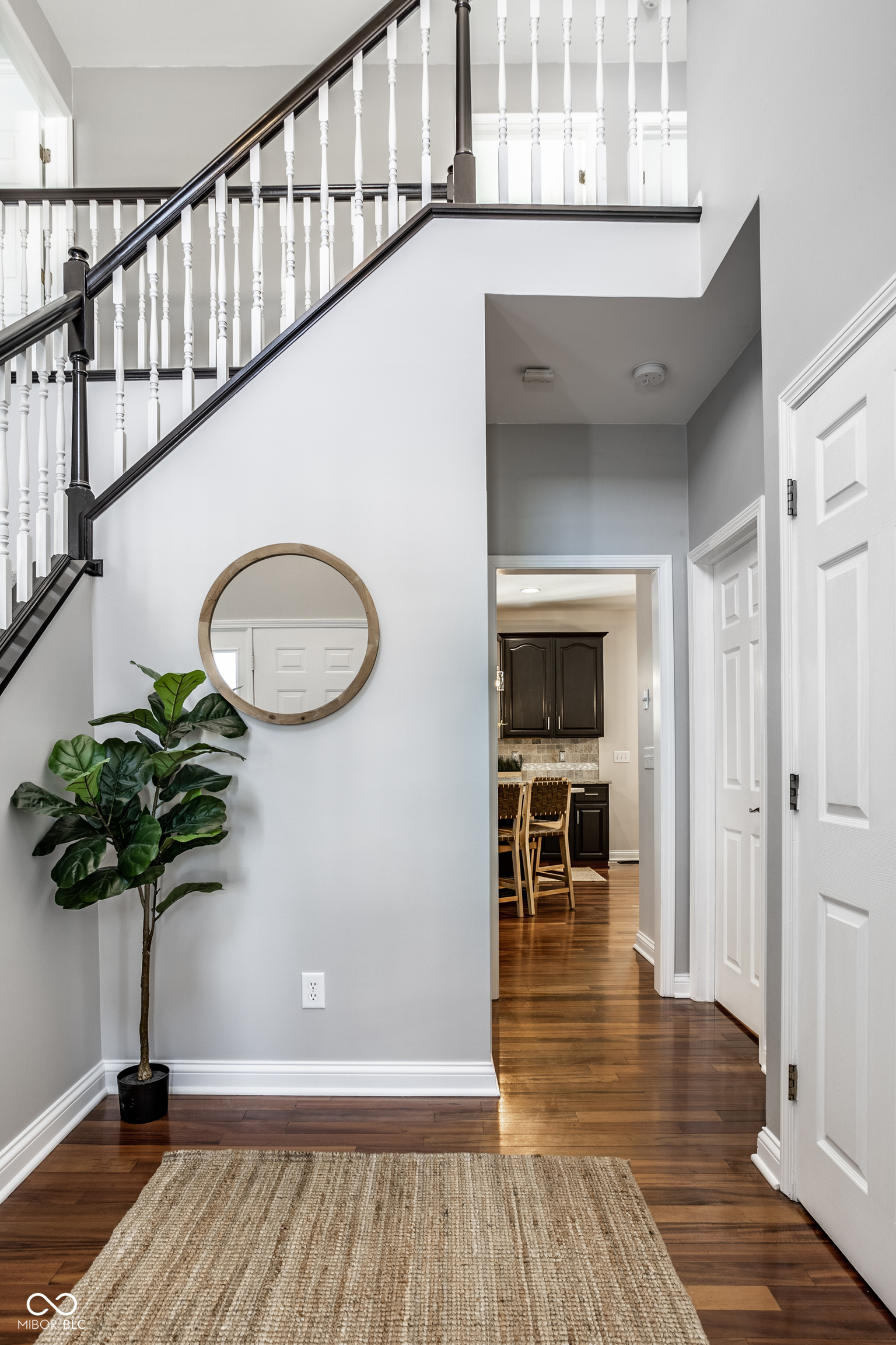 2541 Royal Boulevard