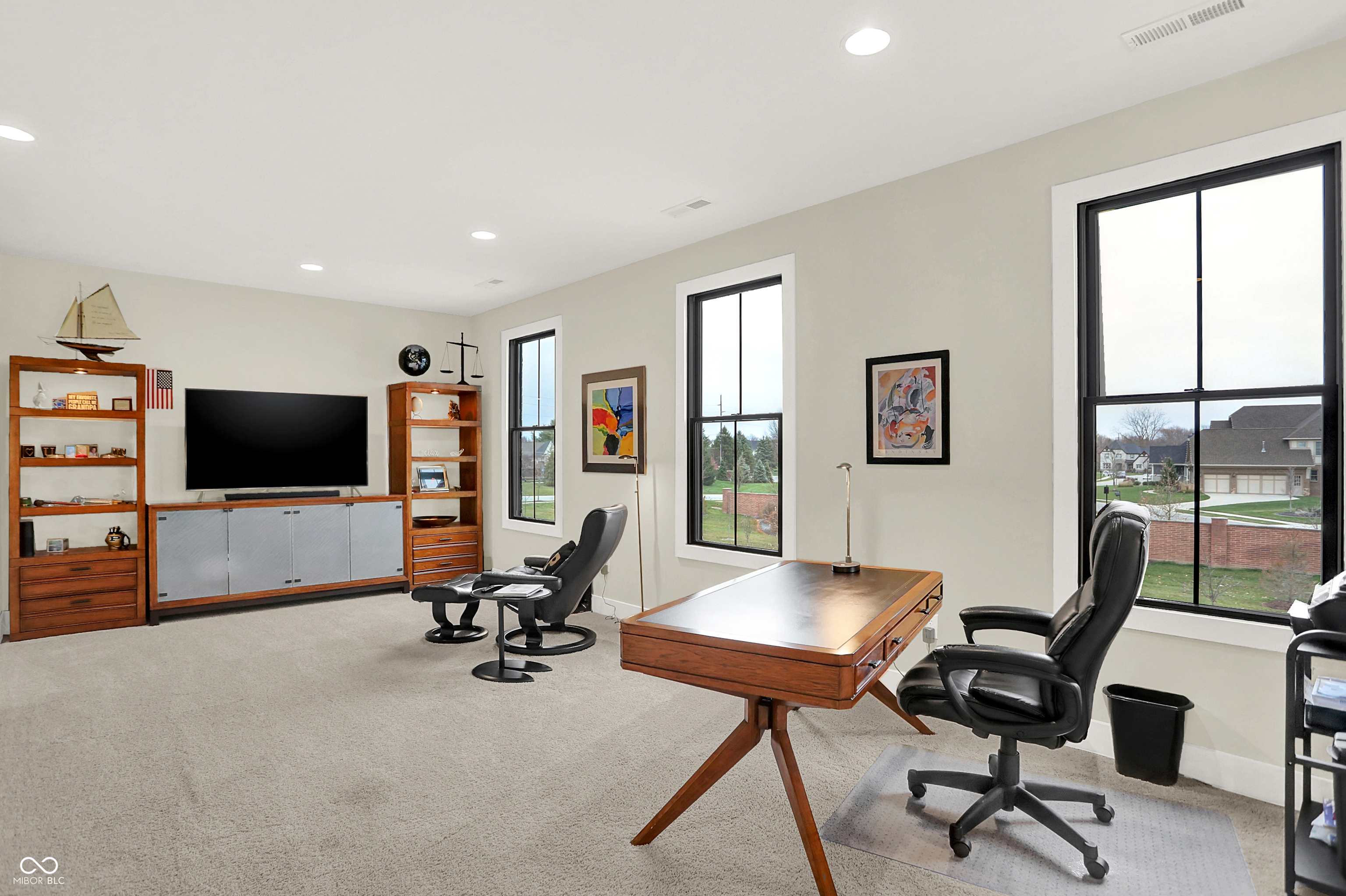 15004 Oak Hollow Lane E