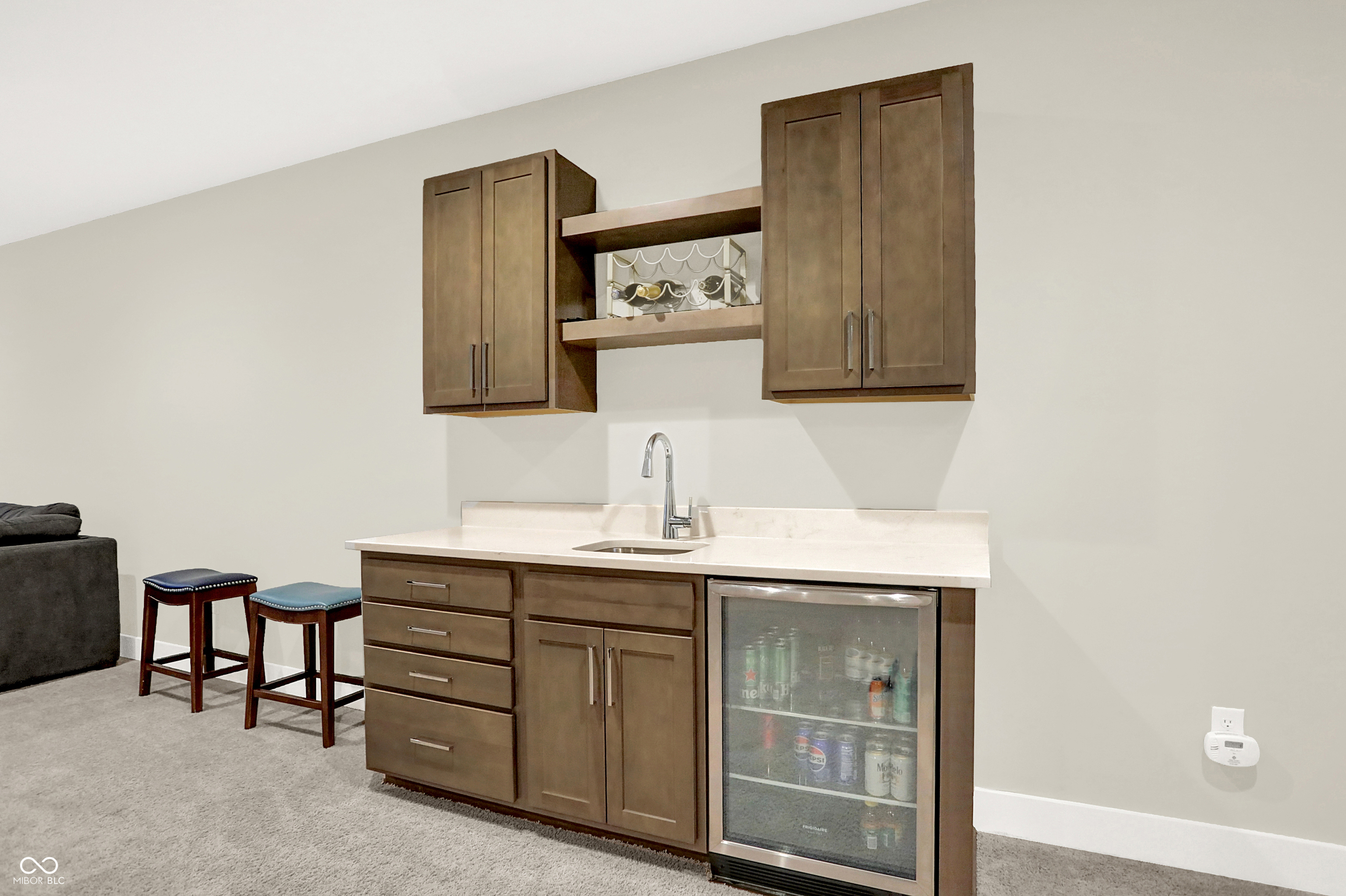 15004 Oak Hollow Lane E