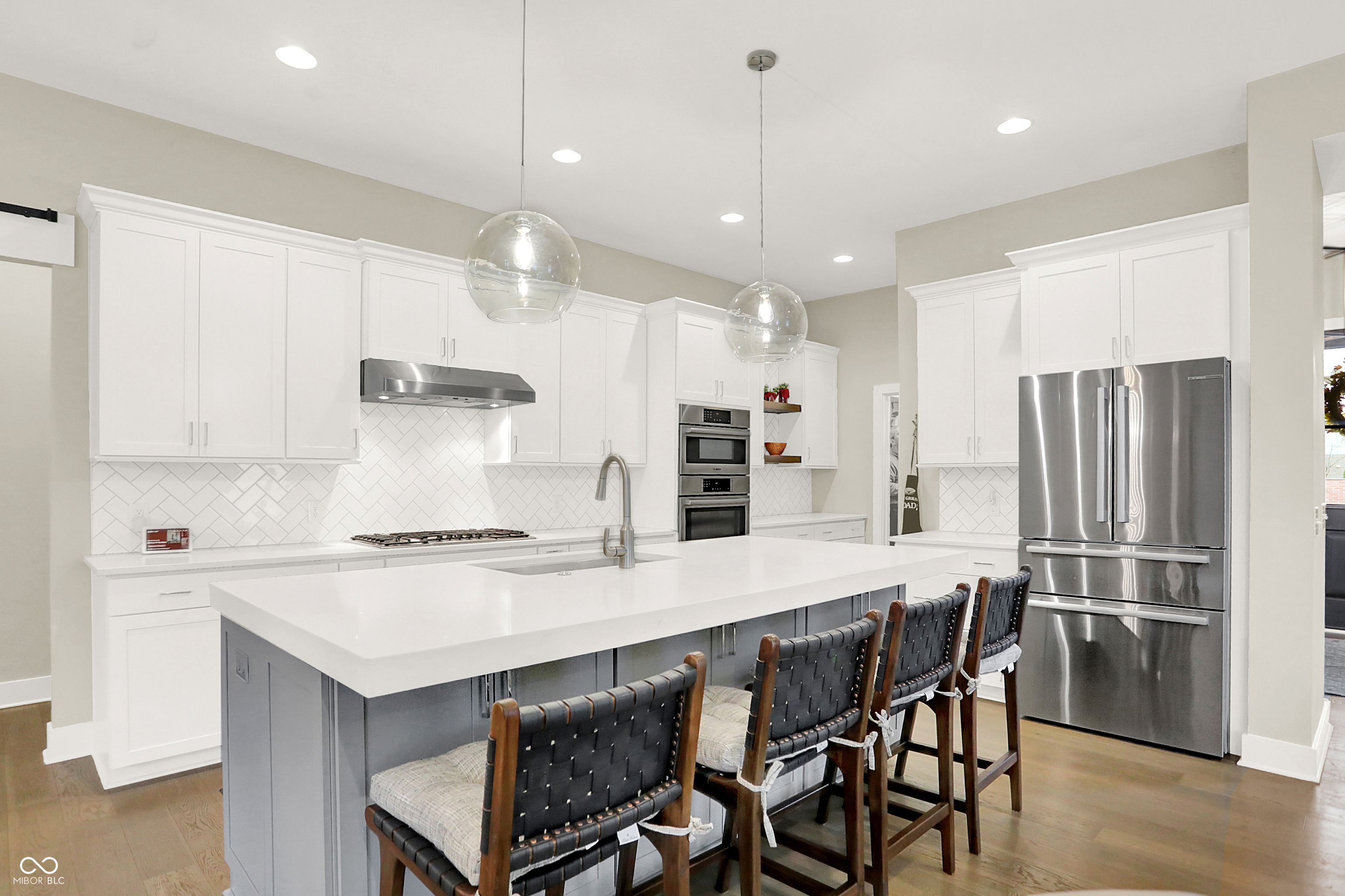 15004 Oak Hollow Lane E