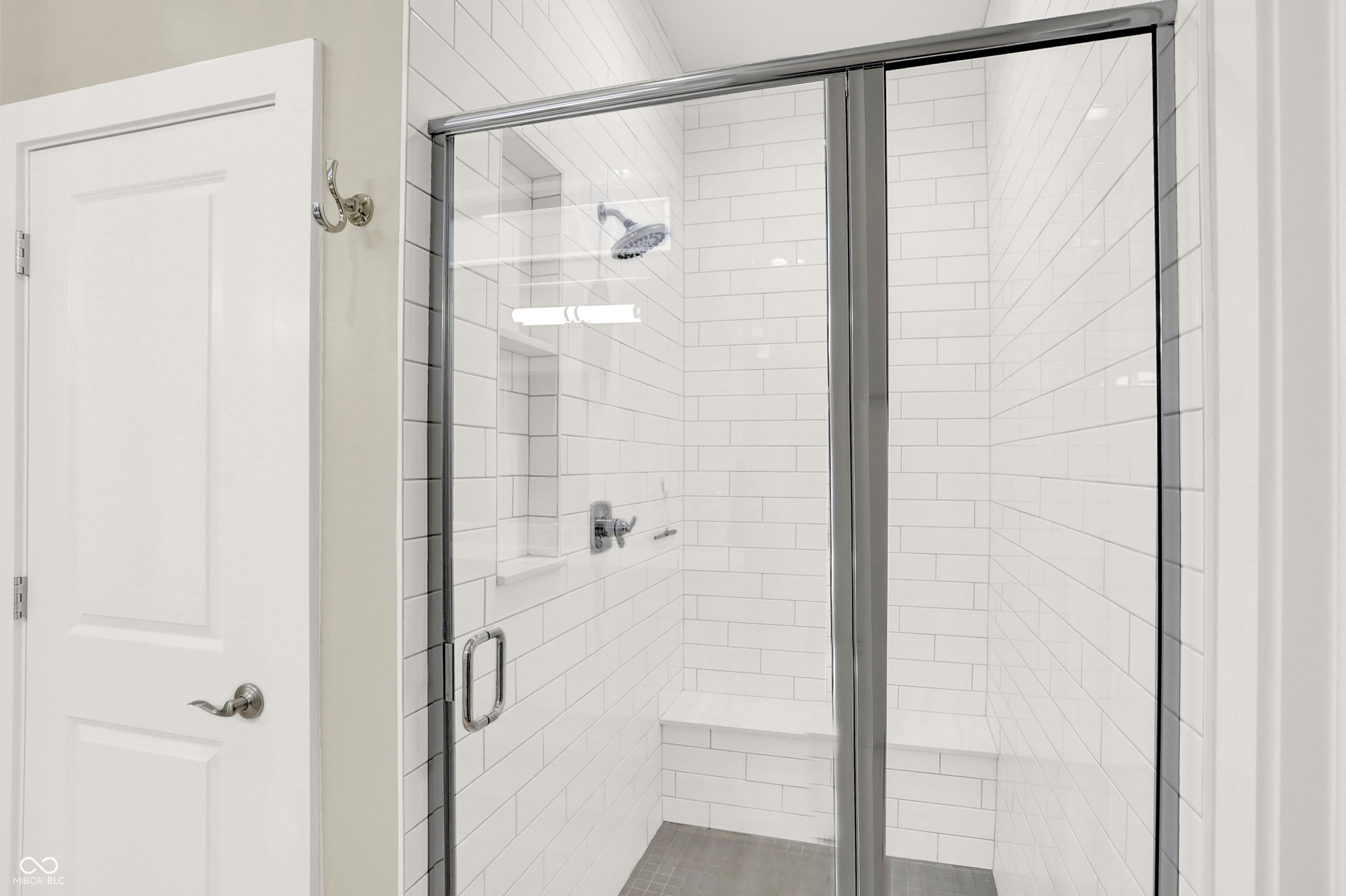 15004 Oak Hollow Lane E