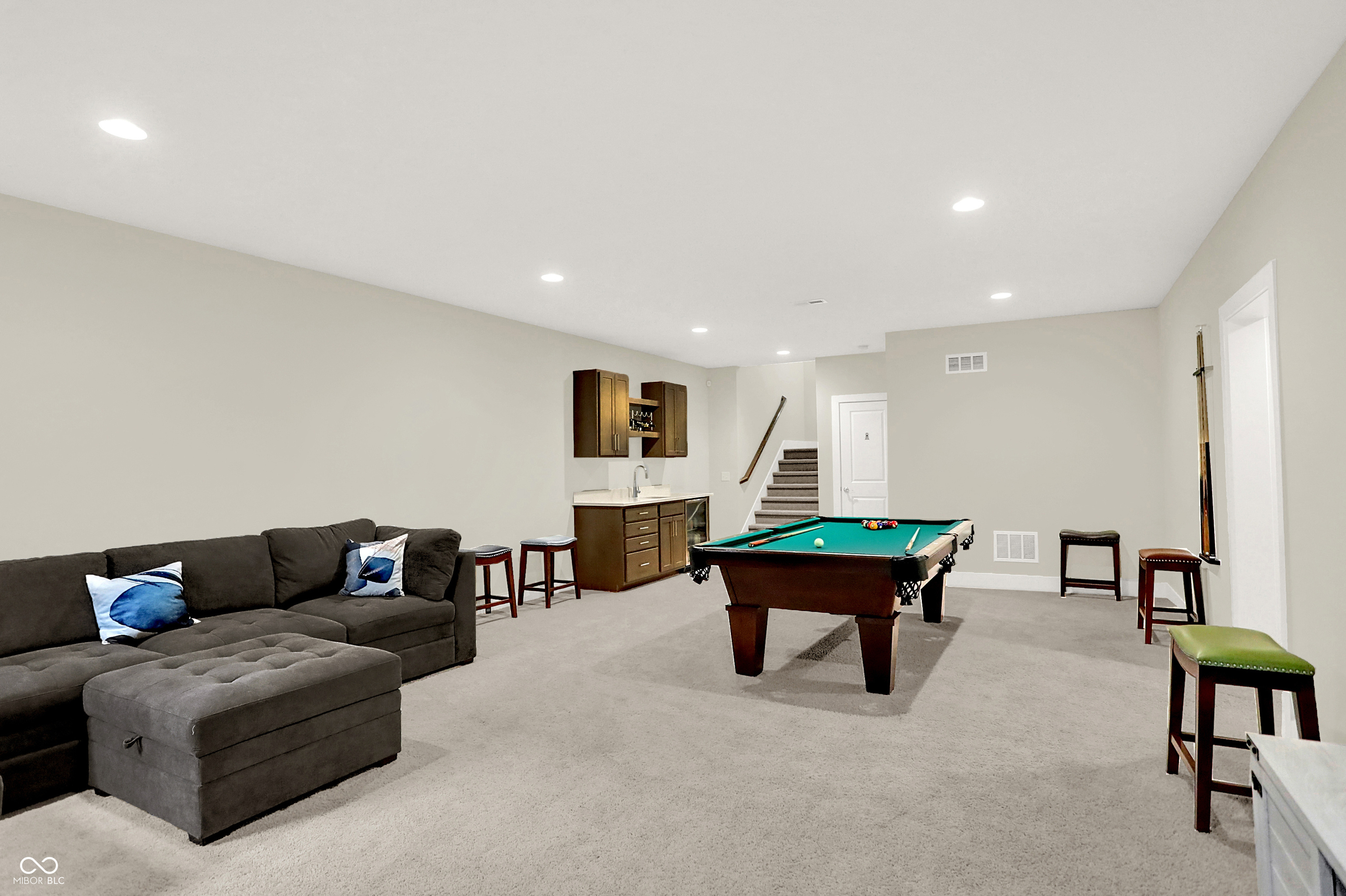 15004 Oak Hollow Lane E