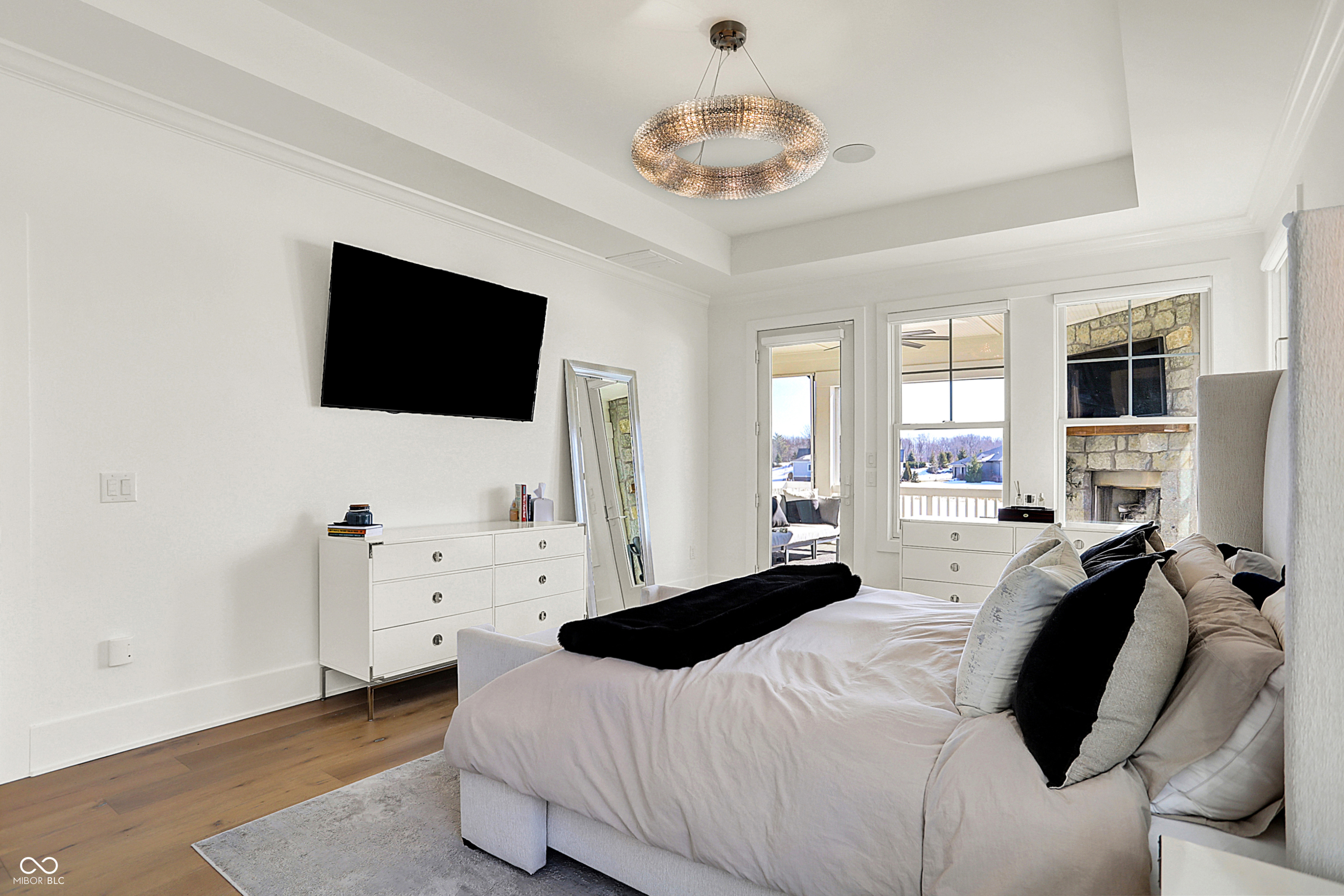 565 Old Ashbury Road