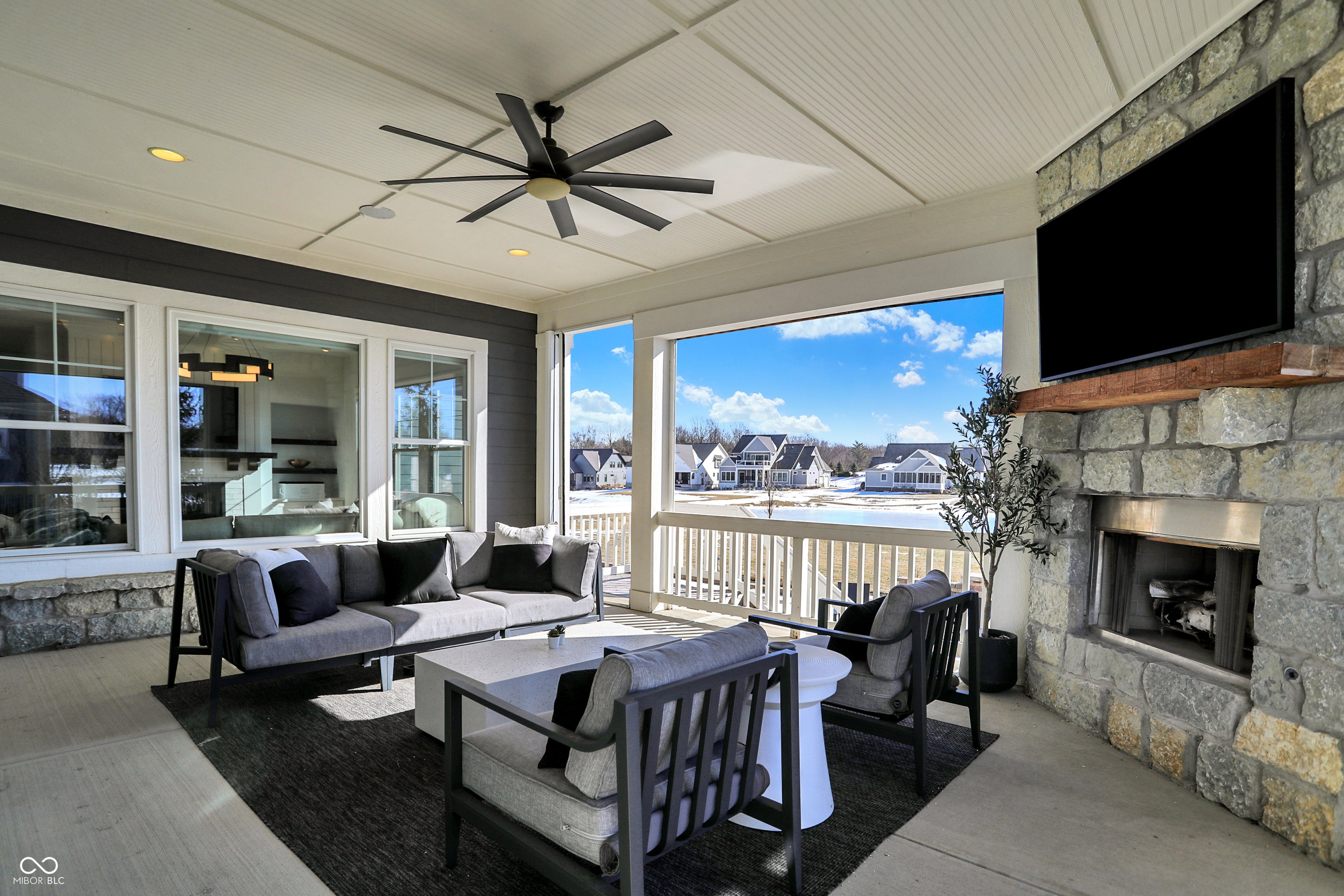 565 Old Ashbury Road