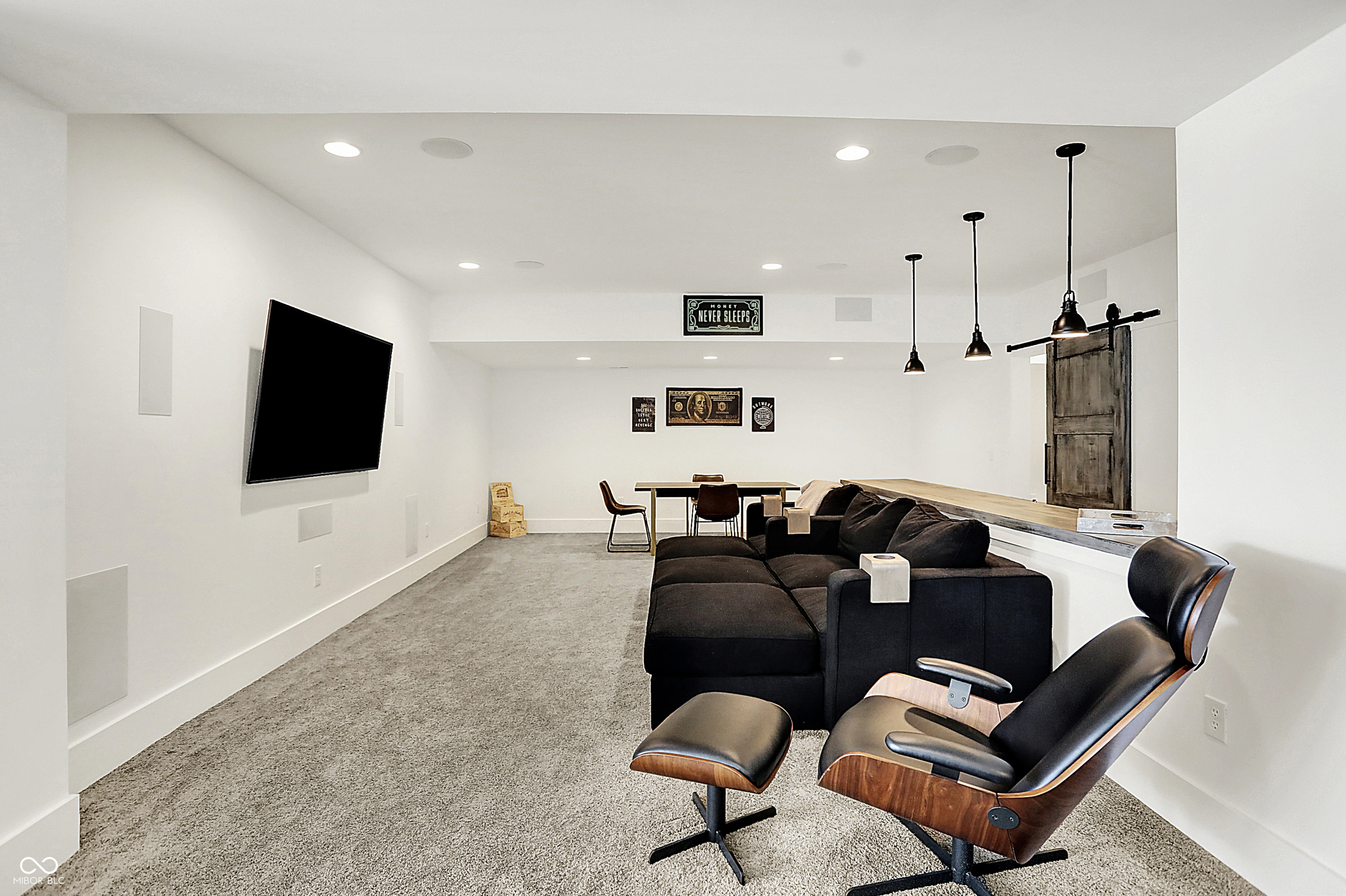 565 Old Ashbury Road