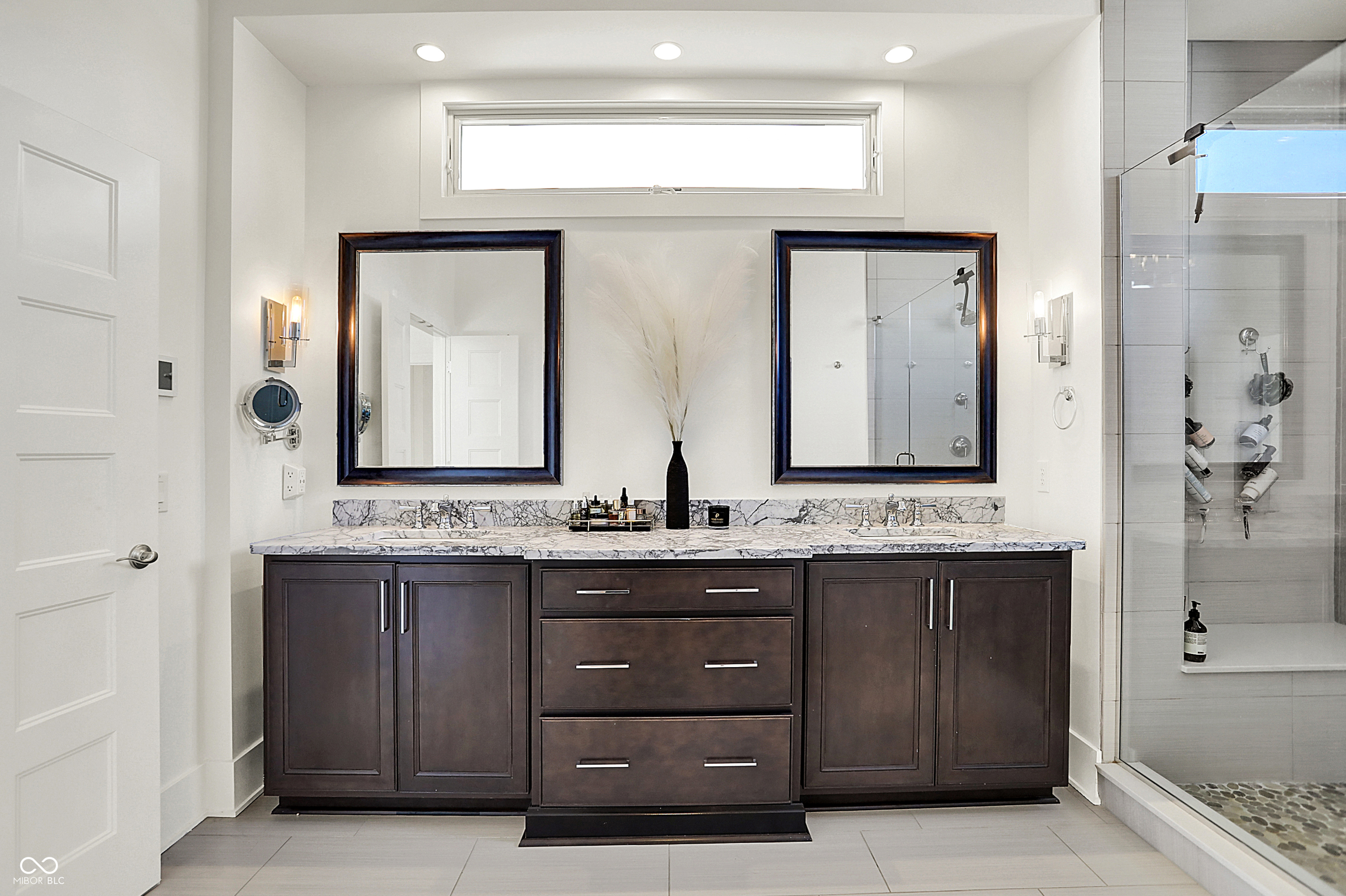 565 Old Ashbury Road