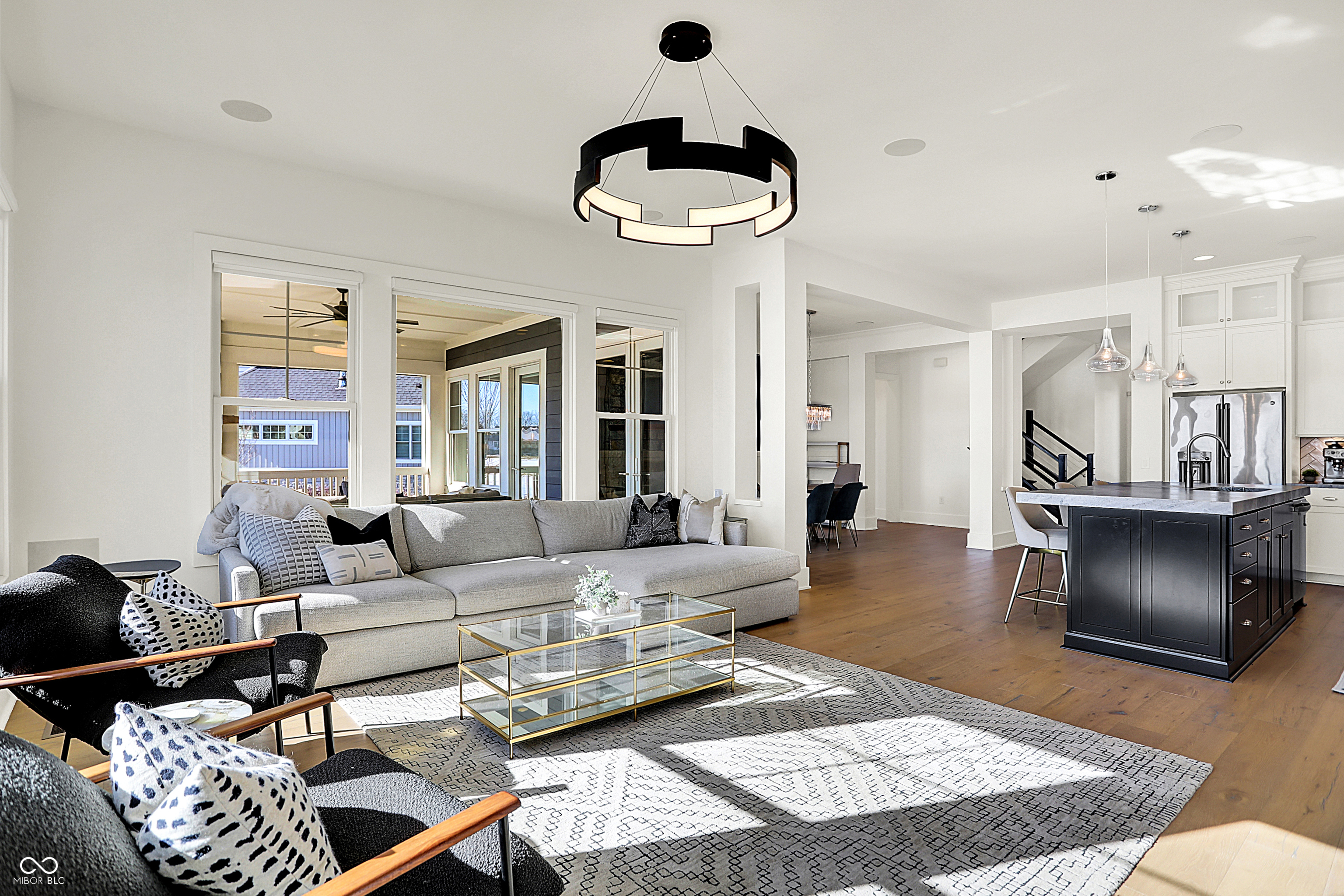 565 Old Ashbury Road