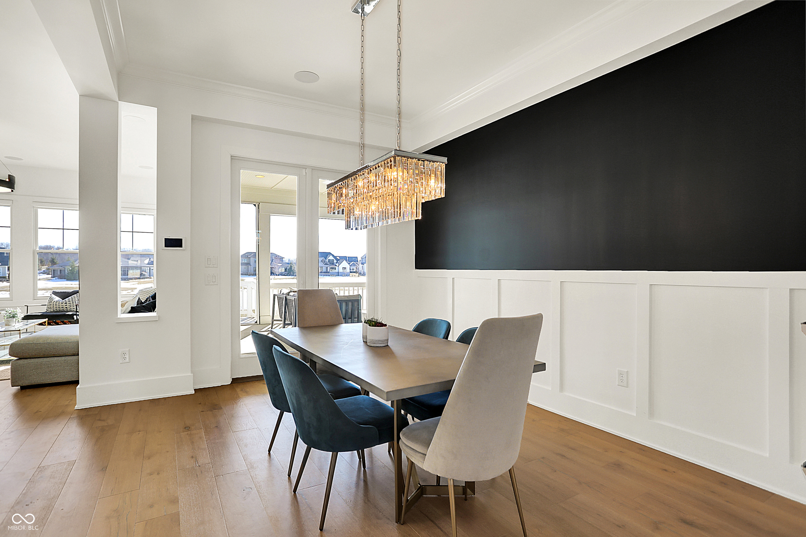 565 Old Ashbury Road