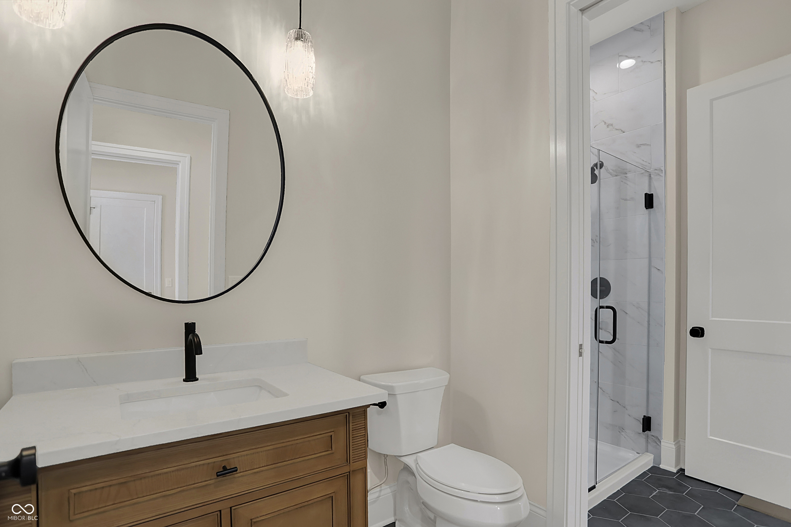 908 Oak Terrace Road