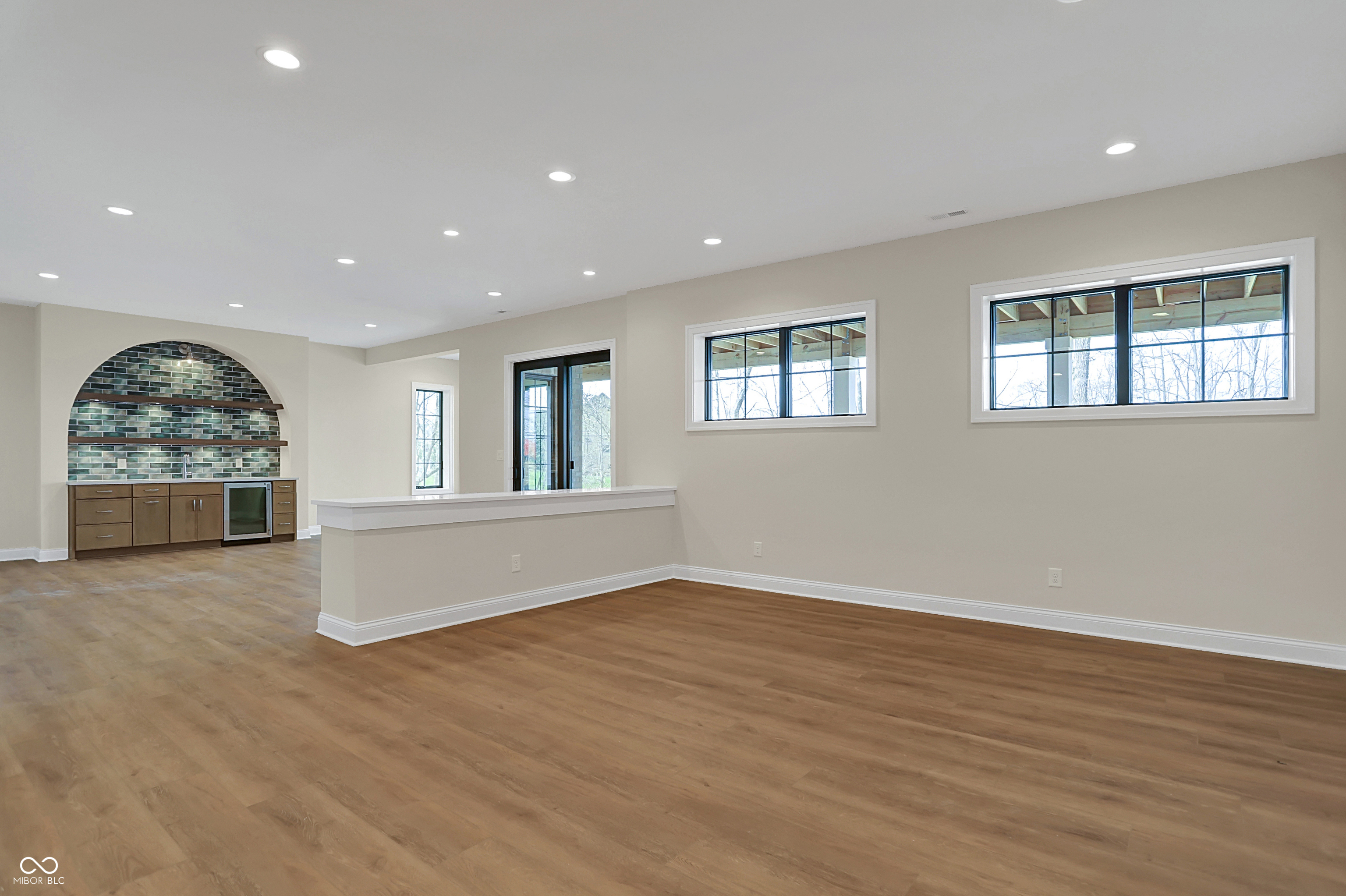 908 Oak Terrace Road