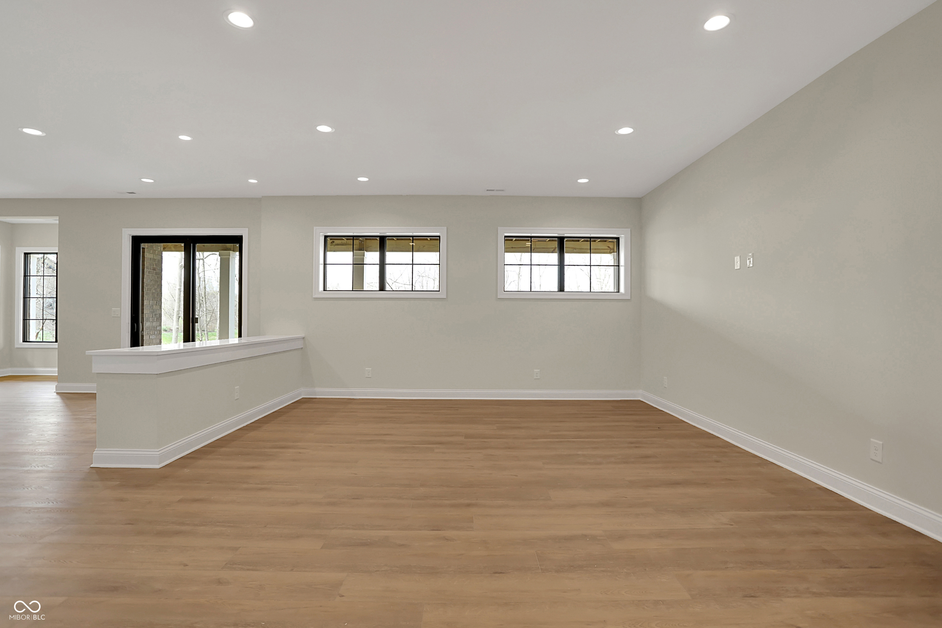 908 Oak Terrace Road