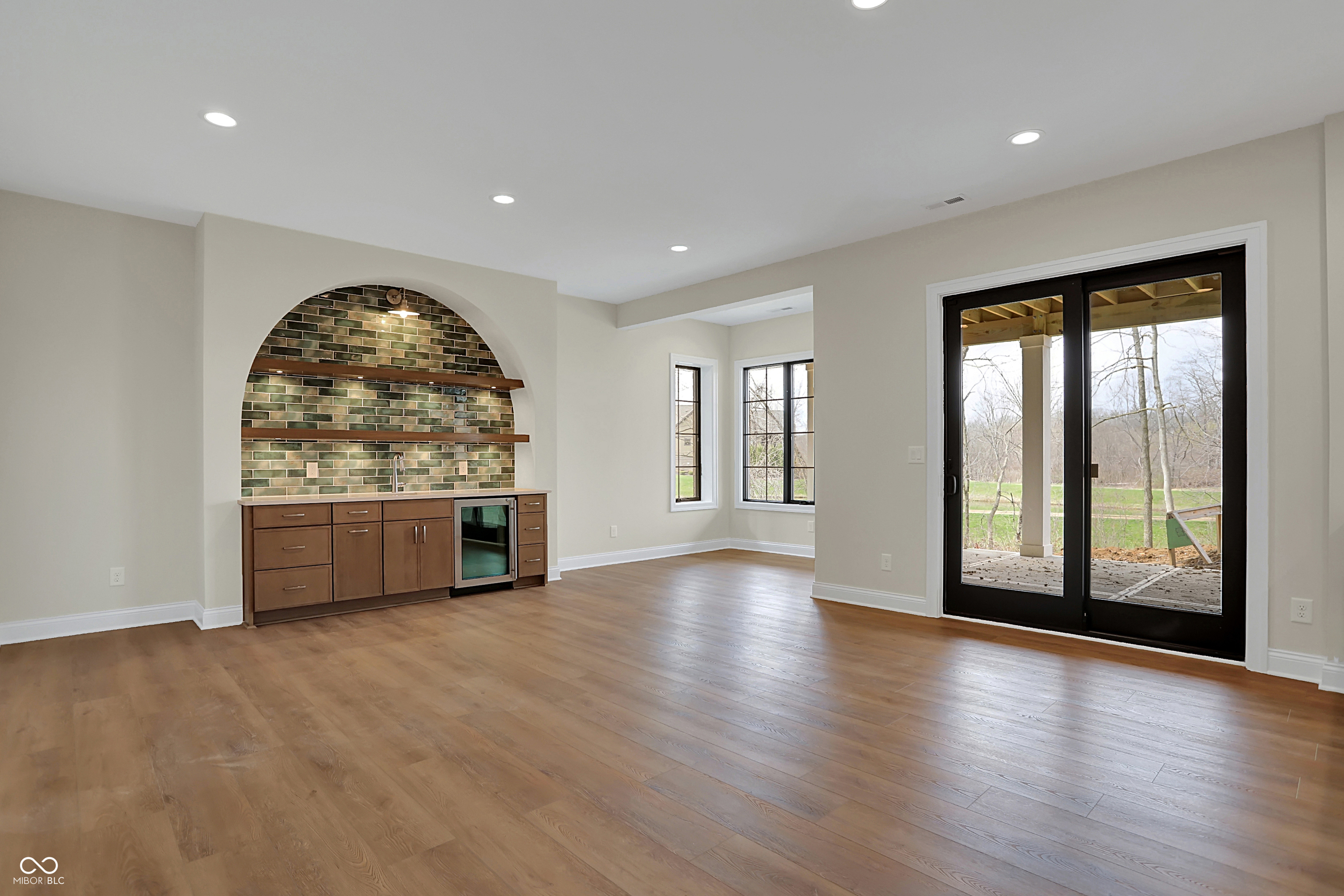 908 Oak Terrace Road