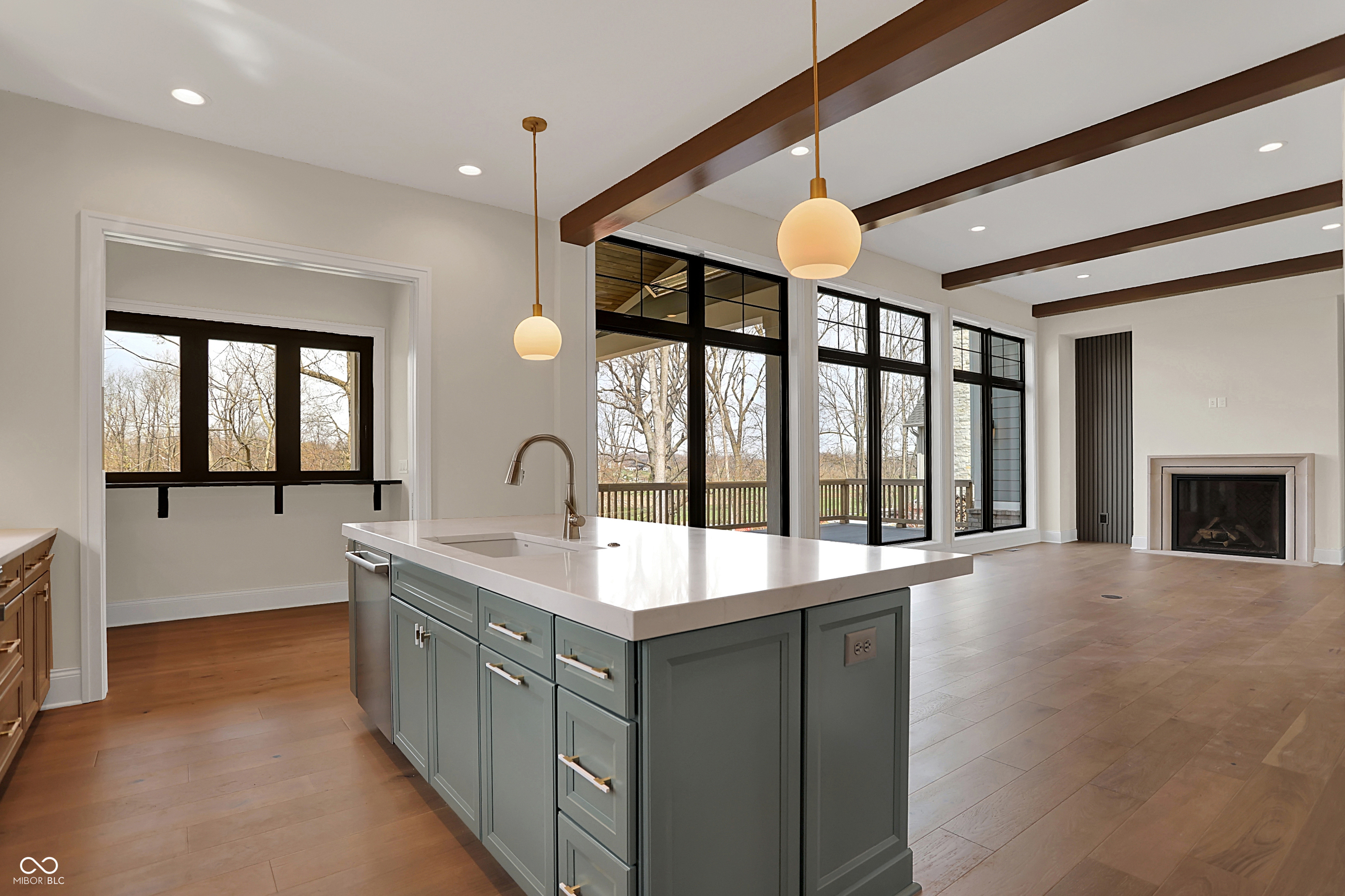 908 Oak Terrace Road