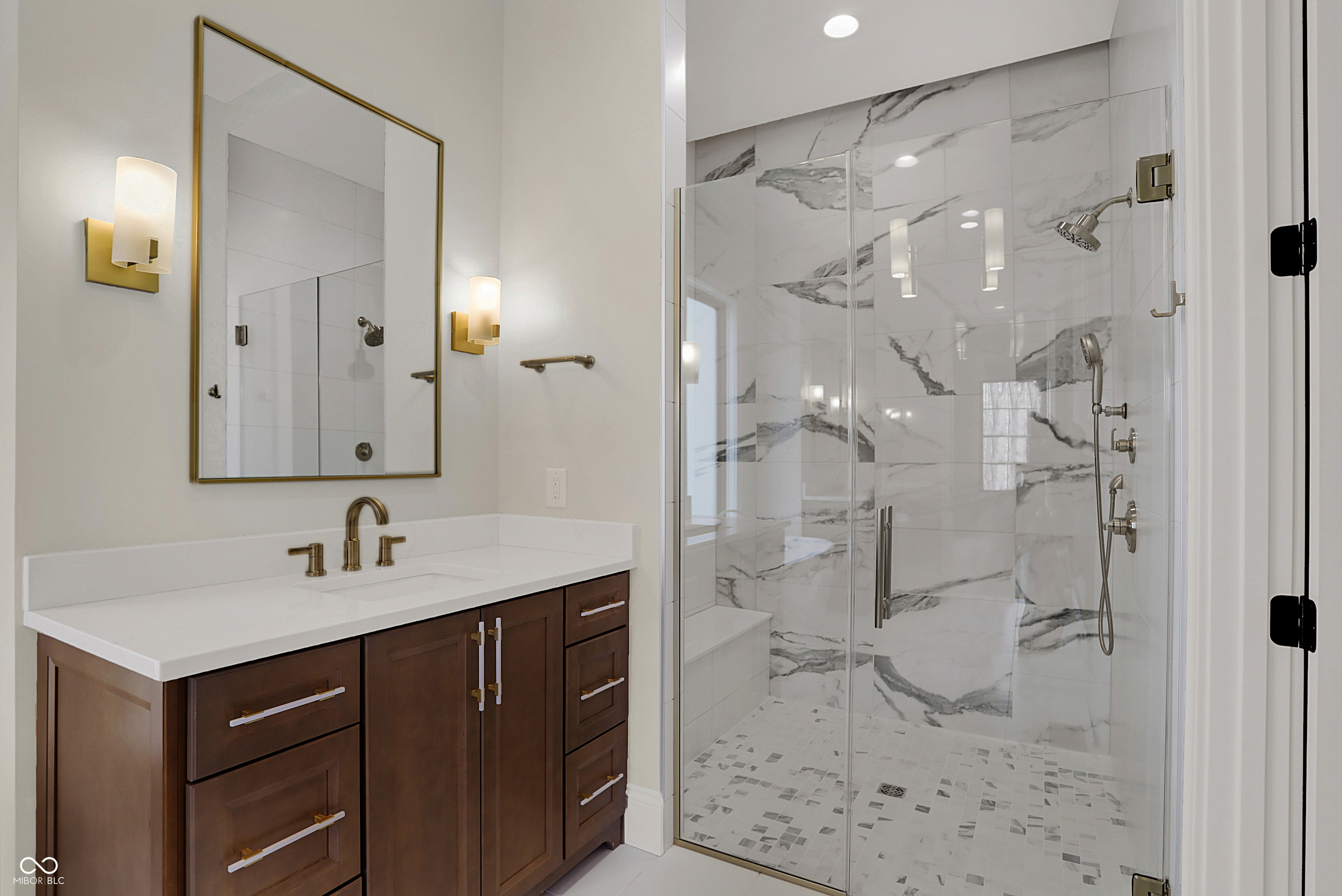 908 Oak Terrace Road