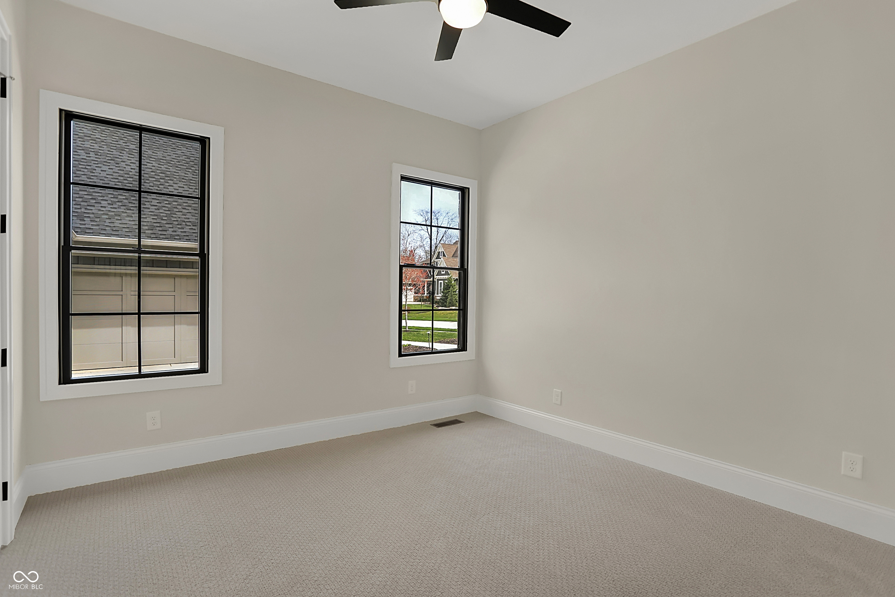 908 Oak Terrace Road