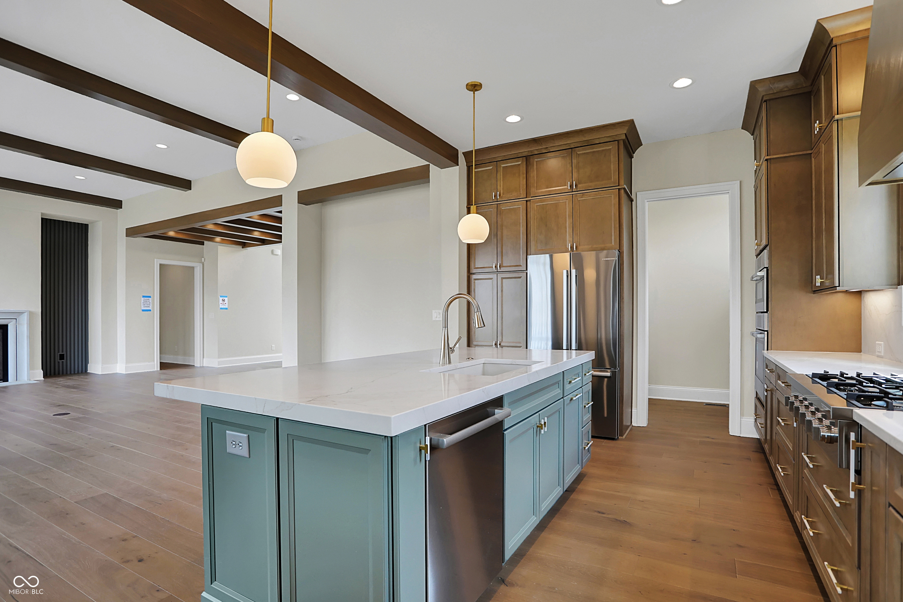 908 Oak Terrace Road