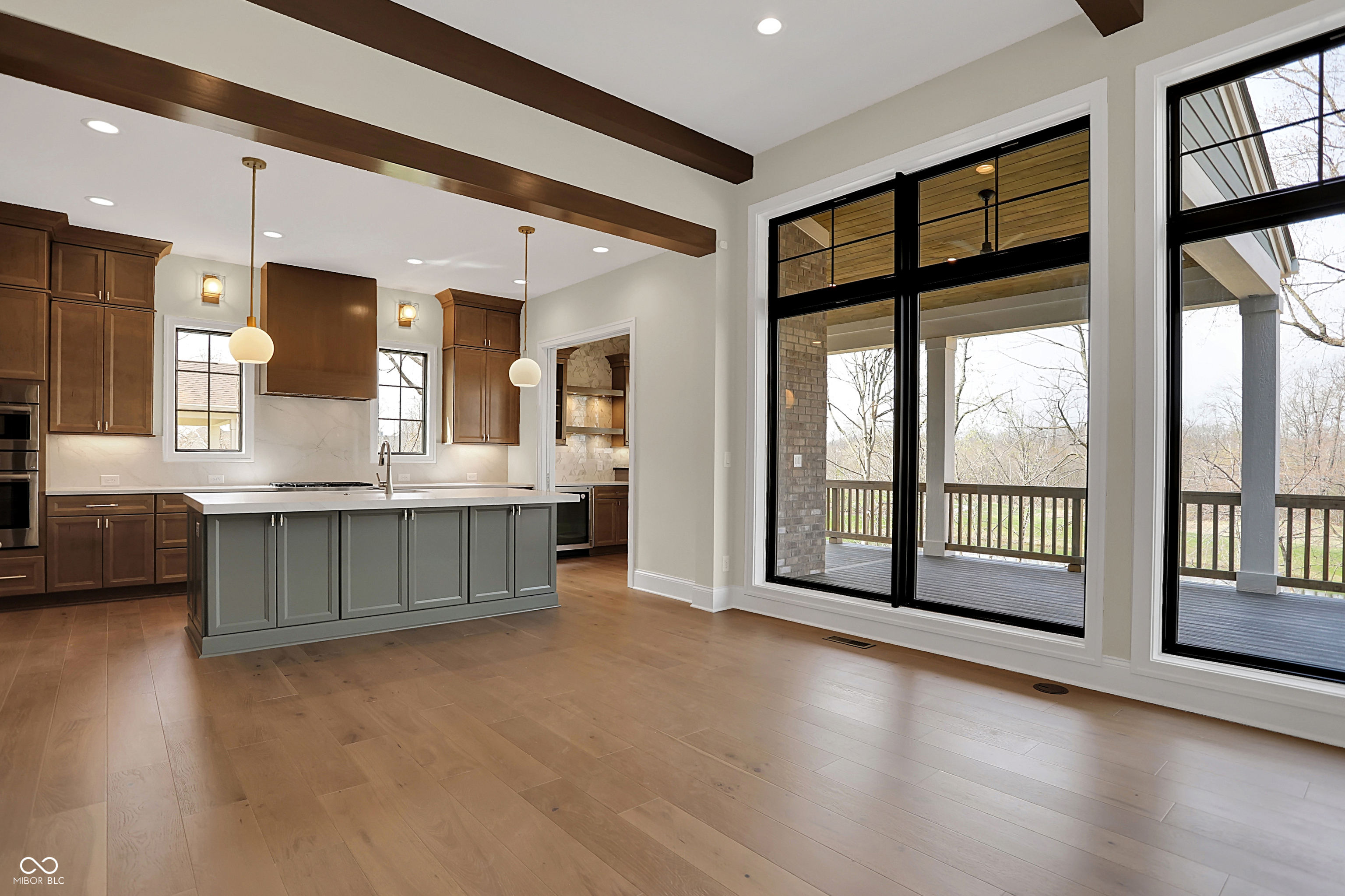 908 Oak Terrace Road