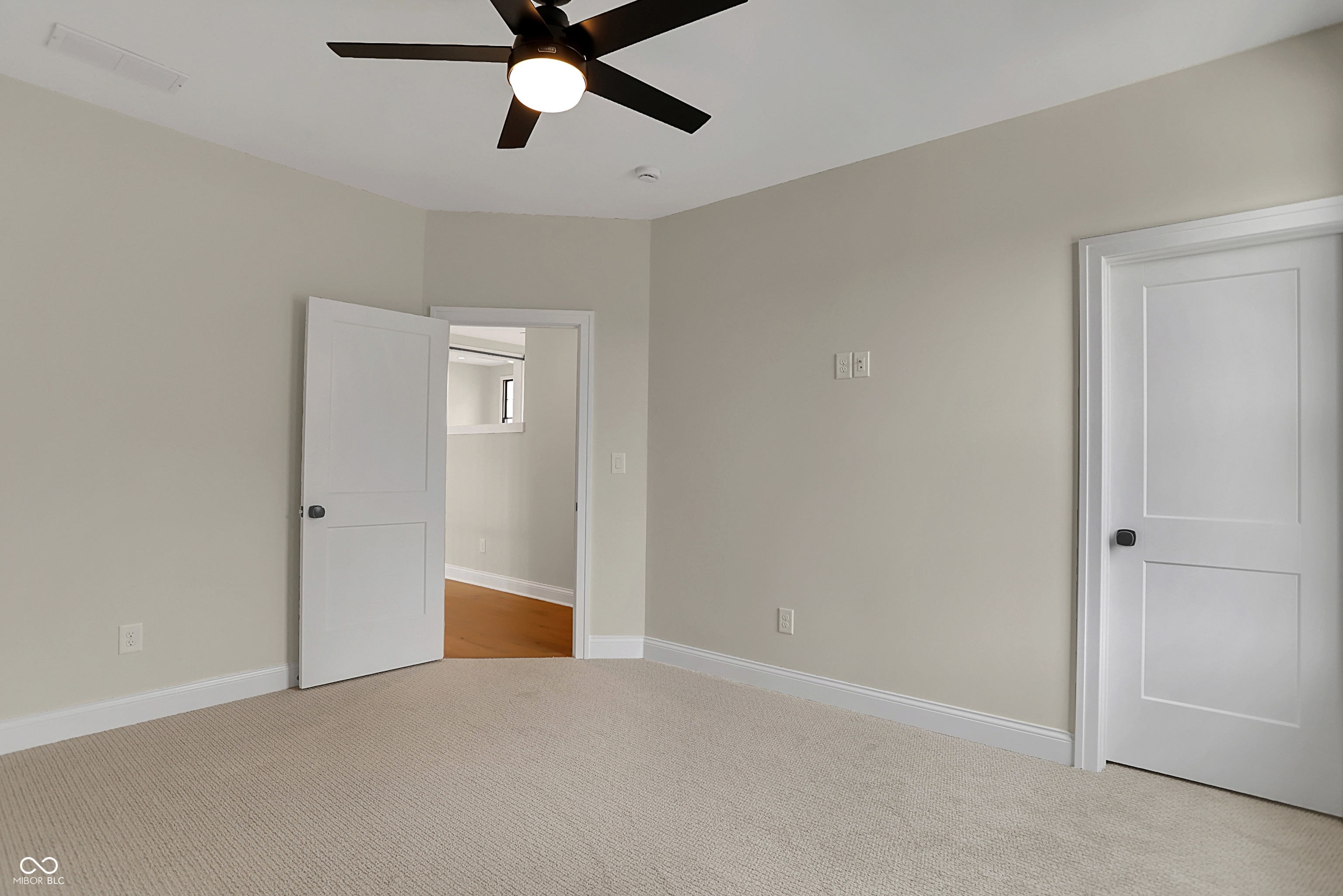 908 Oak Terrace Road