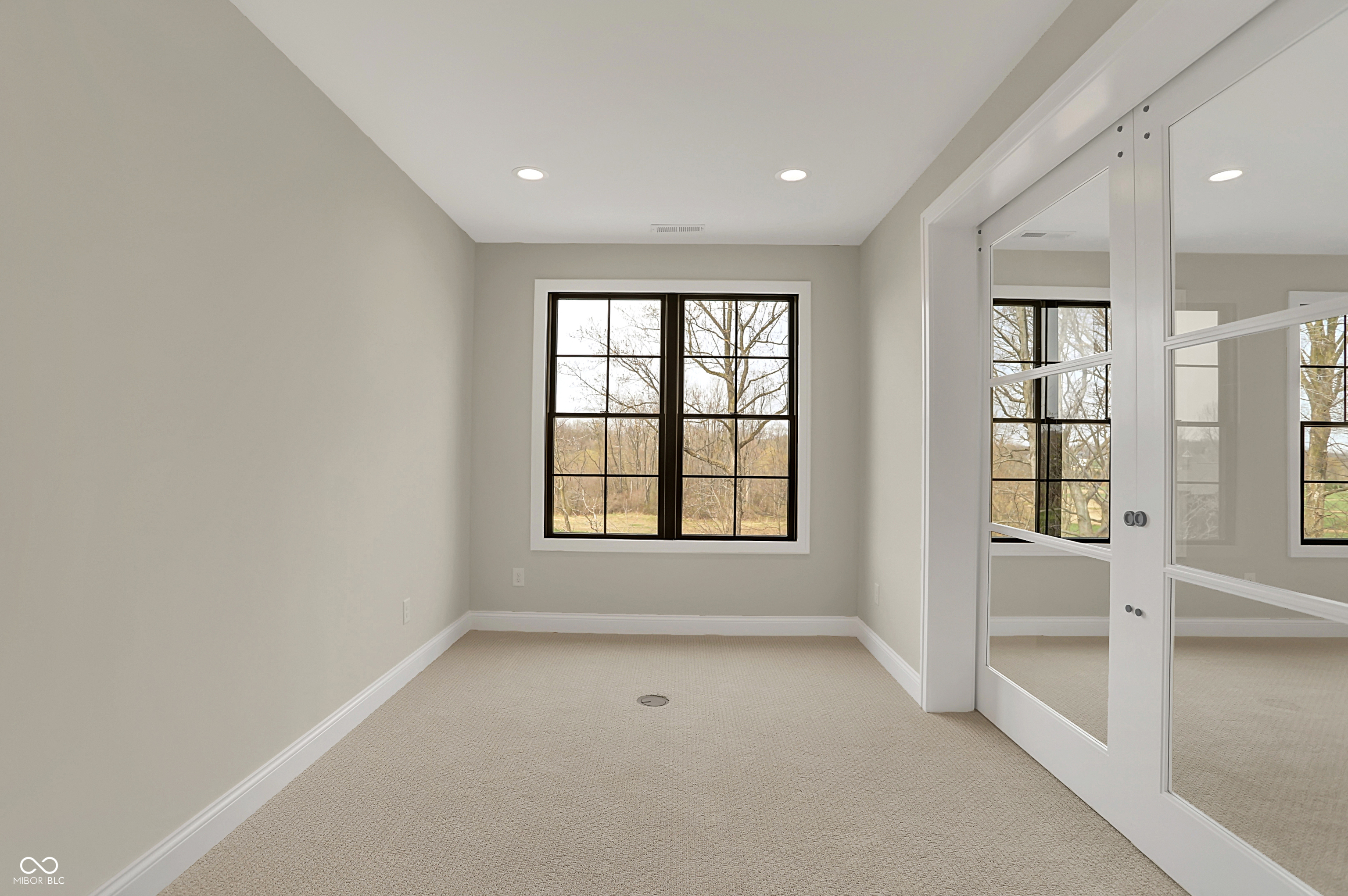 908 Oak Terrace Road