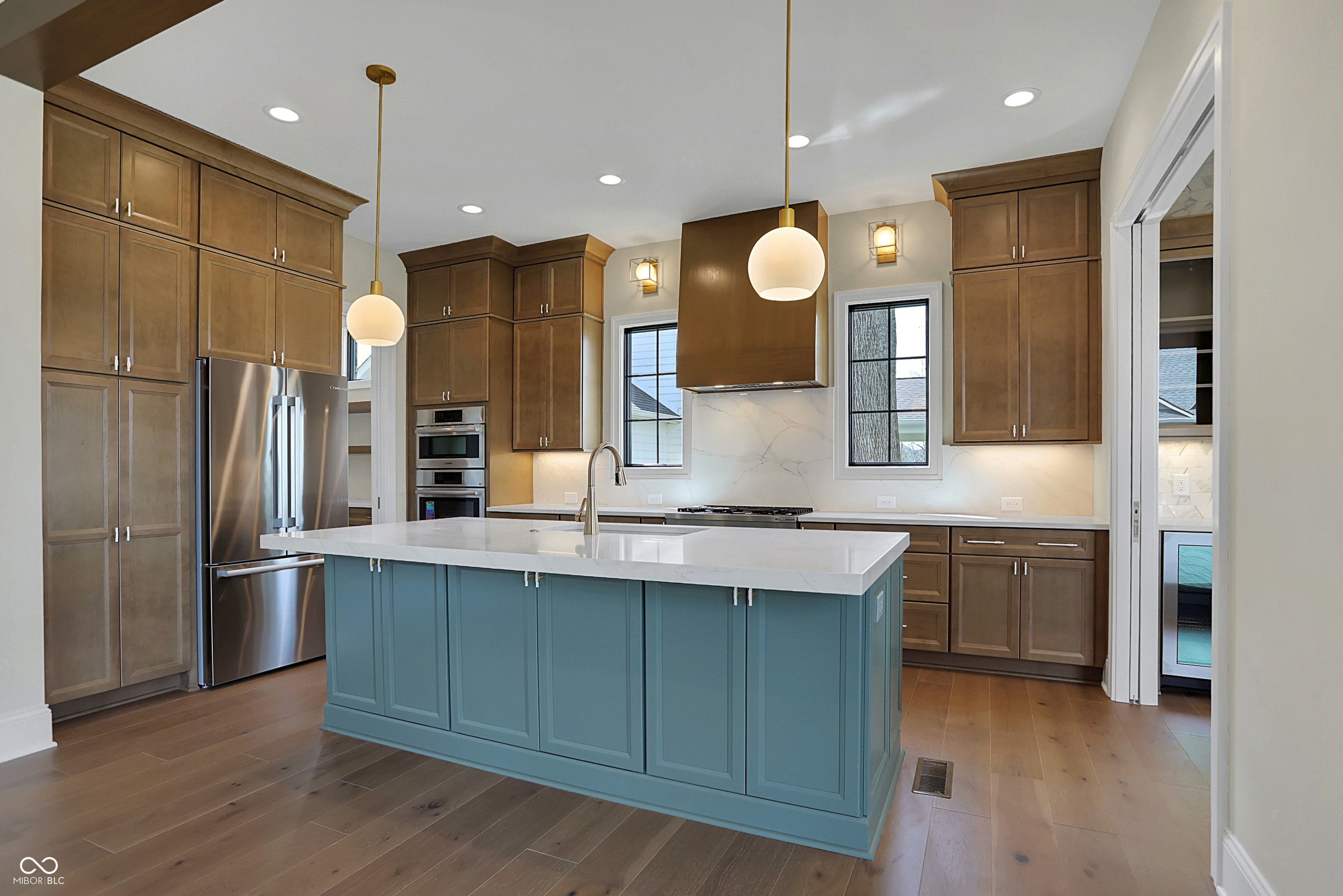 908 Oak Terrace Road