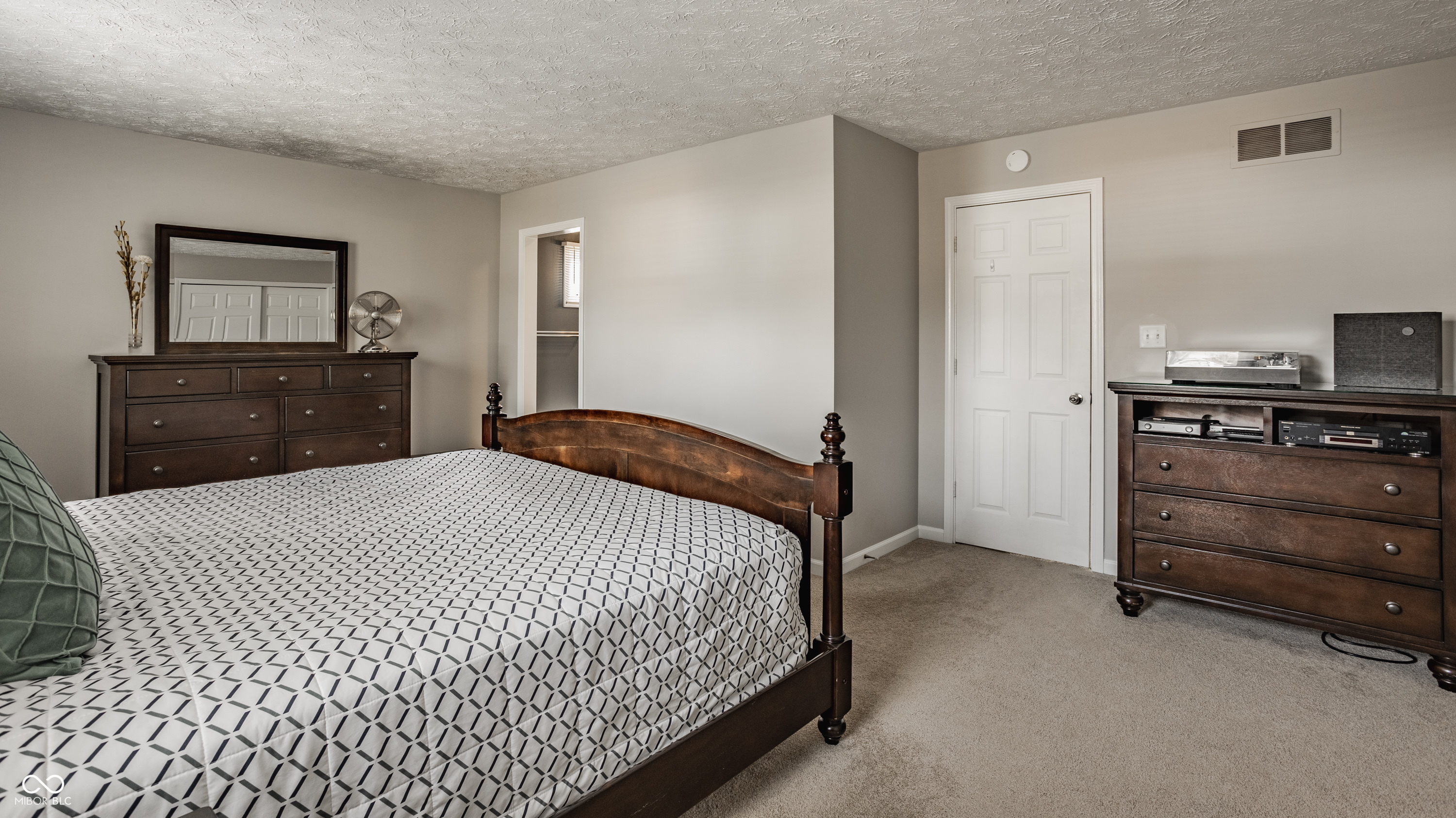 4528 Brookshire Parkway