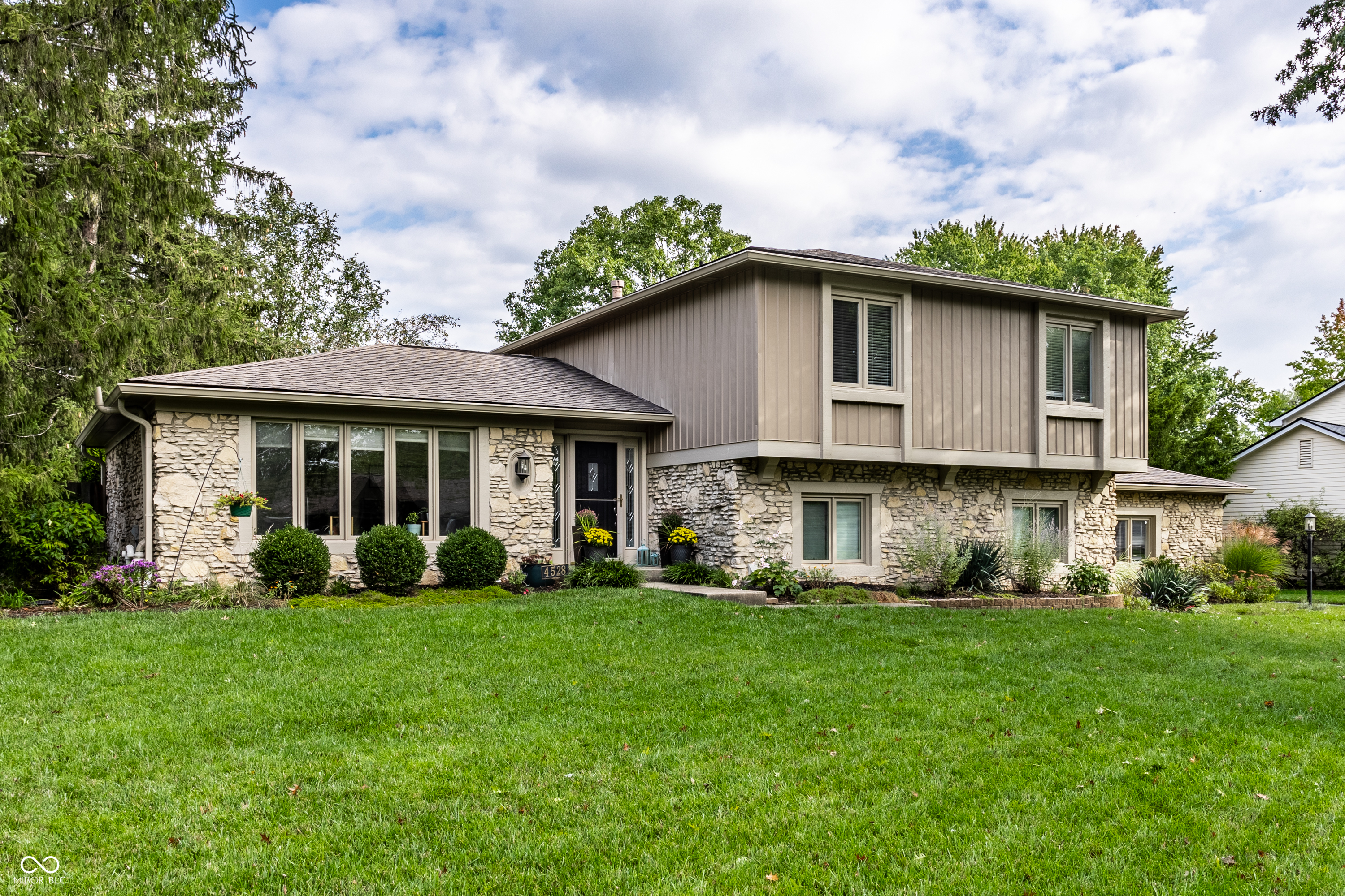 4528 Brookshire Parkway