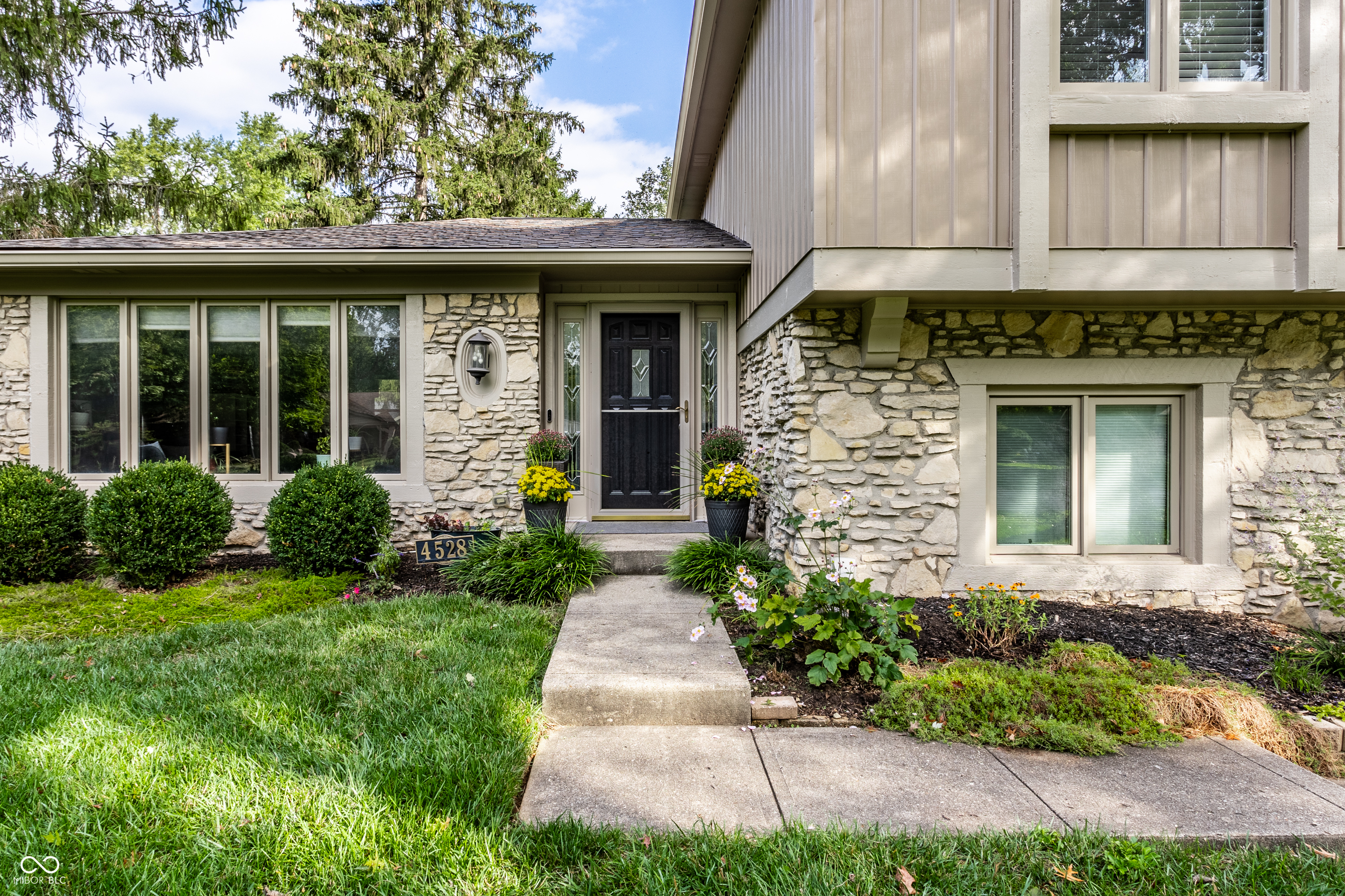 4528 Brookshire Parkway