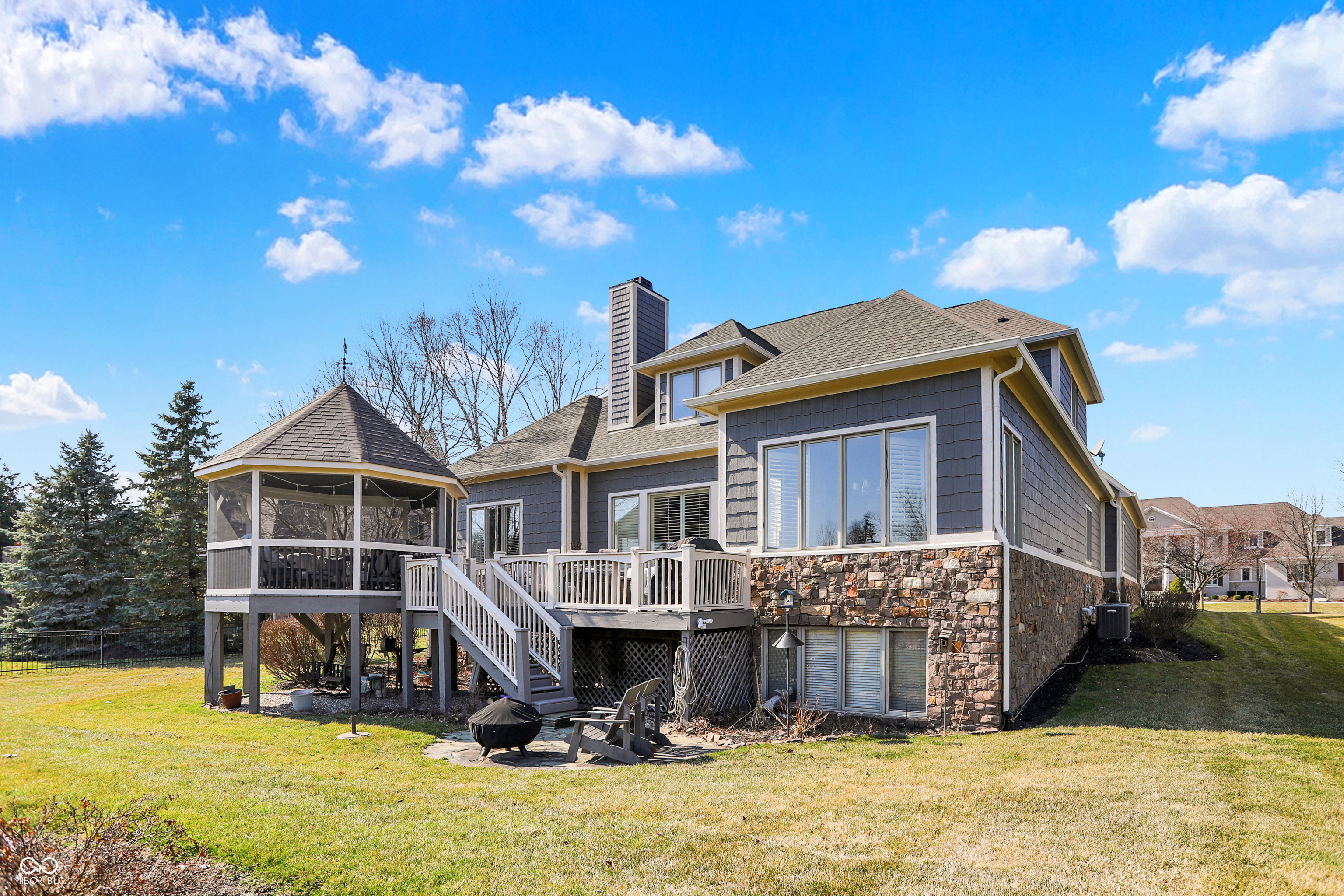 16129 Brookhollow Drive